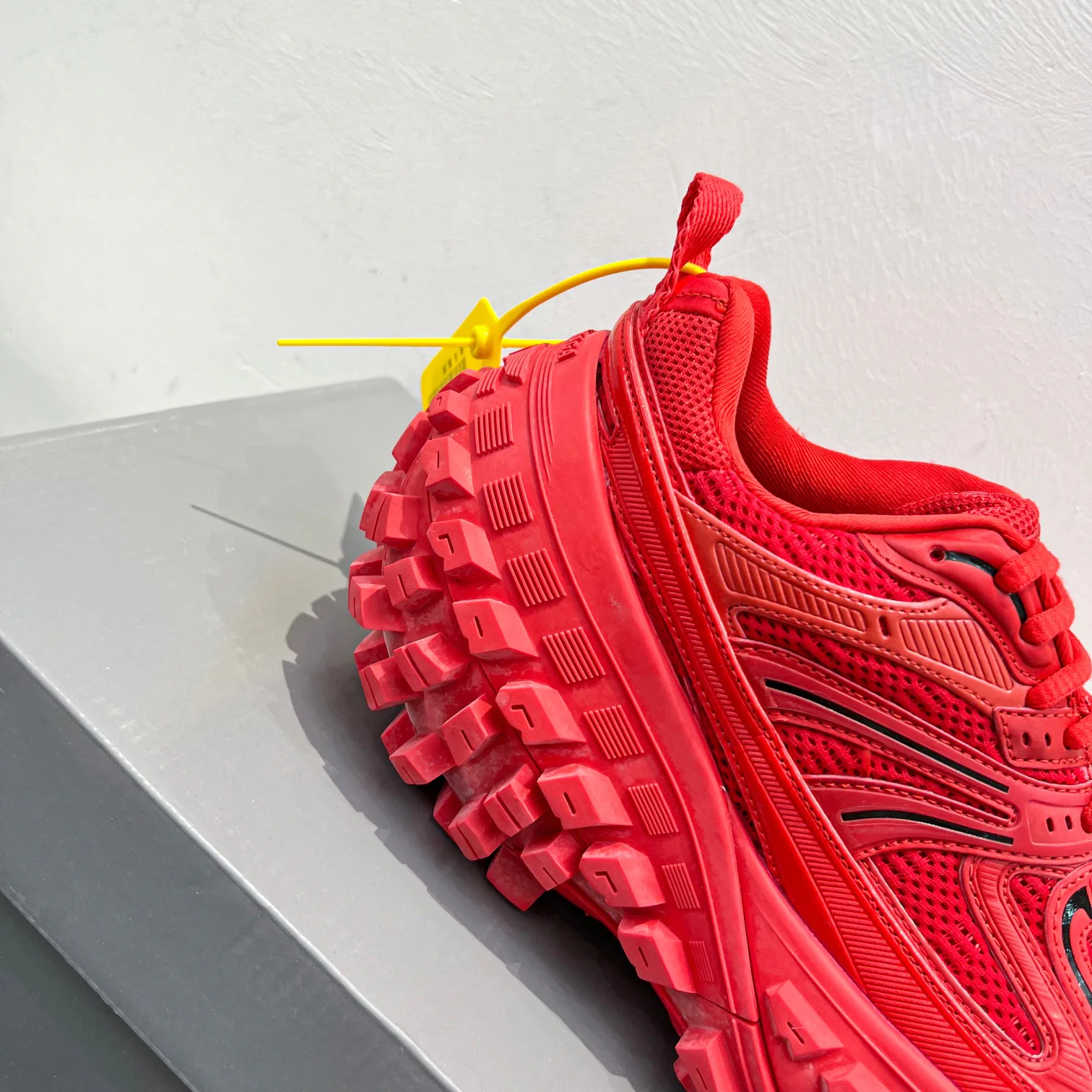 Кроссовки Женские Balenciaga 6428068