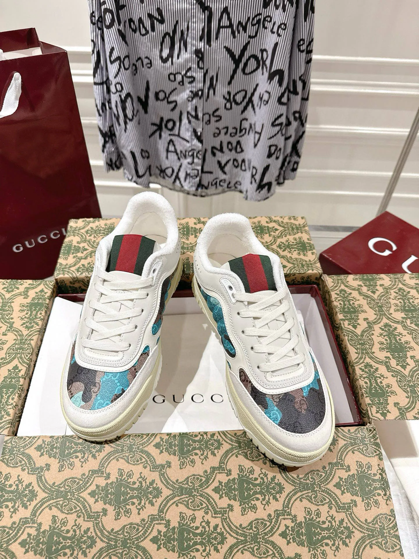 Кроссовки Женские Gucci 364745