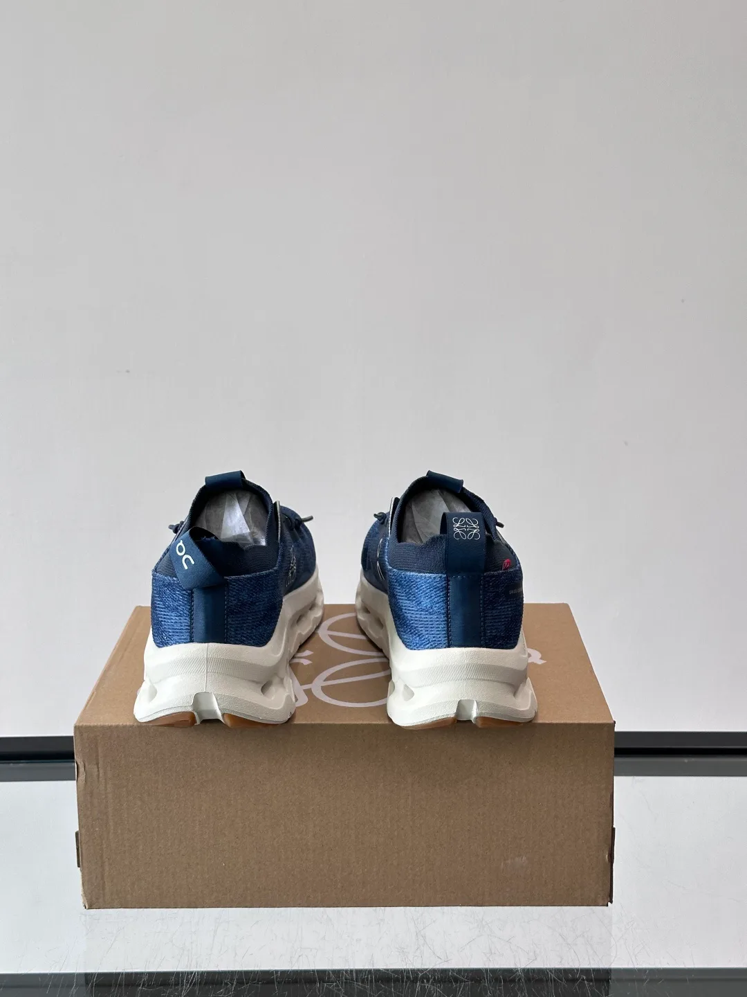 Кроссовки Женские Loewe 946301