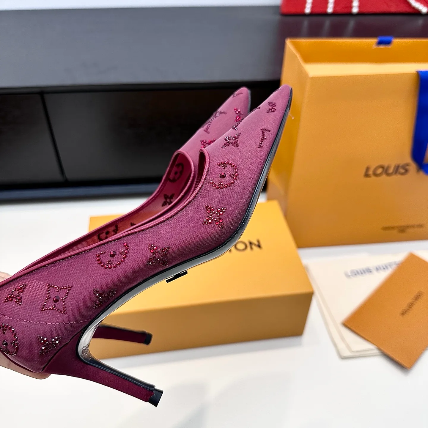 Туфли Женские Louis Vuitton 11419705