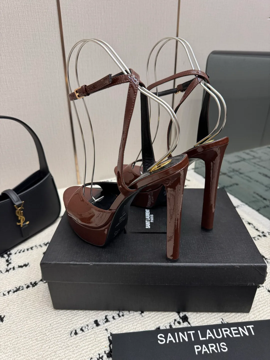 Босоножки Женские Saint Laurent 18049020