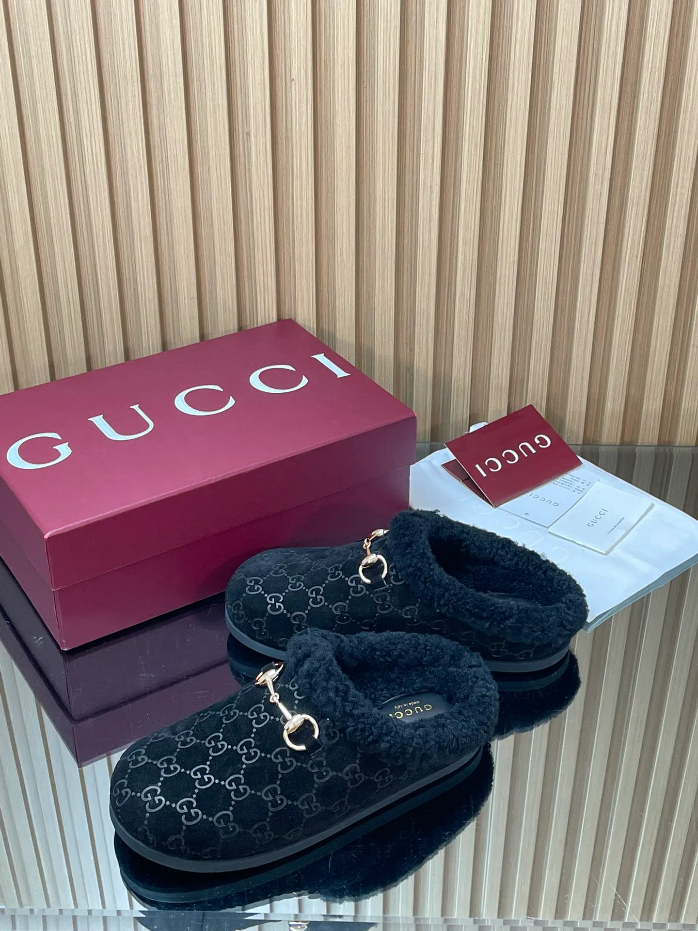 Тапочки Женские Gucci 18703252