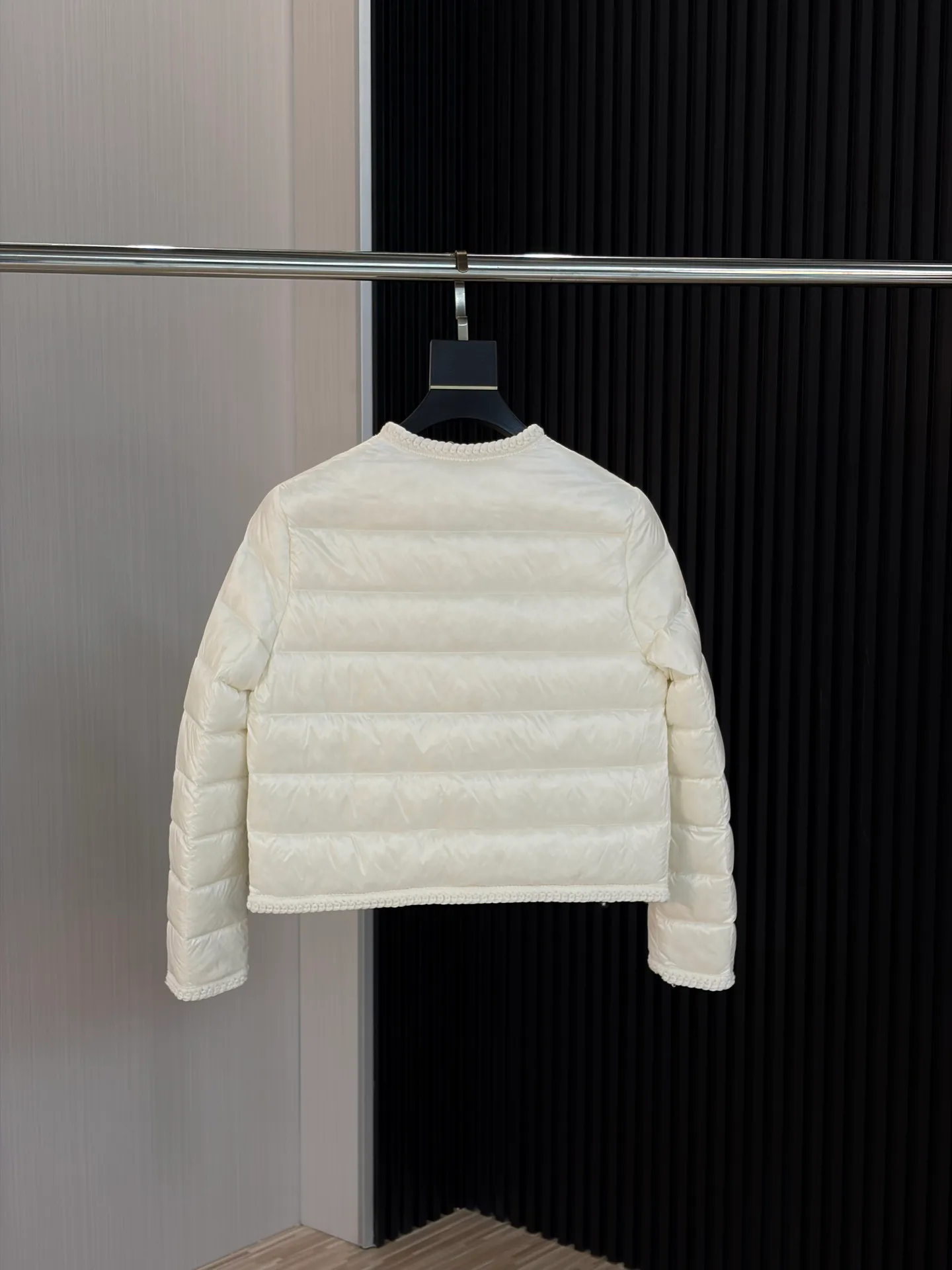 Куртки И Пуховики Женские Moncler 18600028