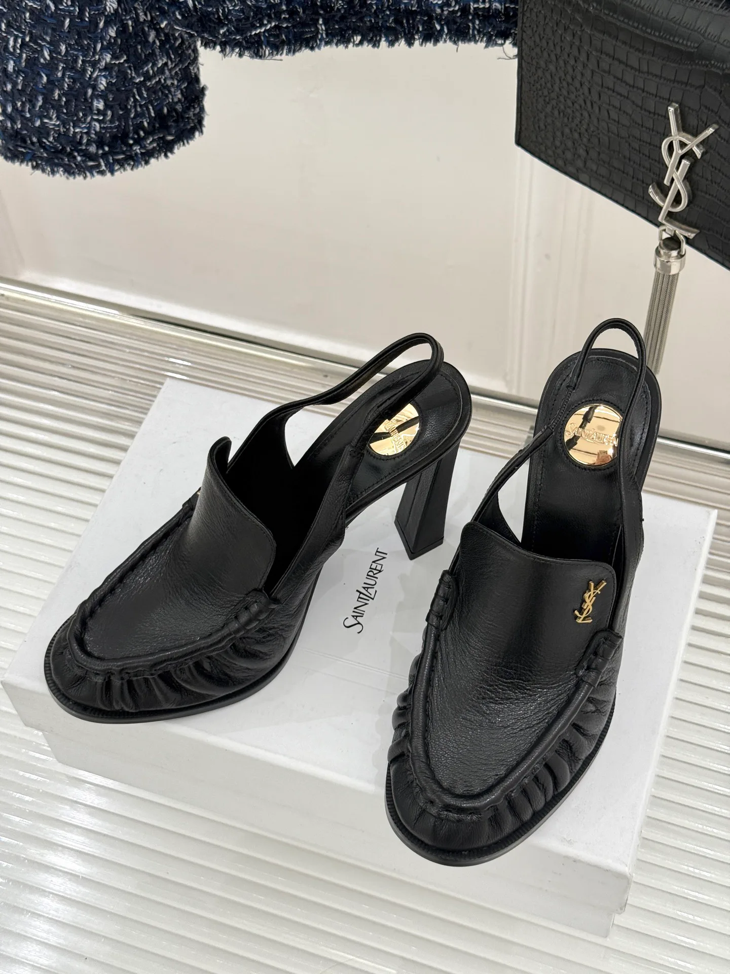 Босоножки Женские Saint Laurent 11312314