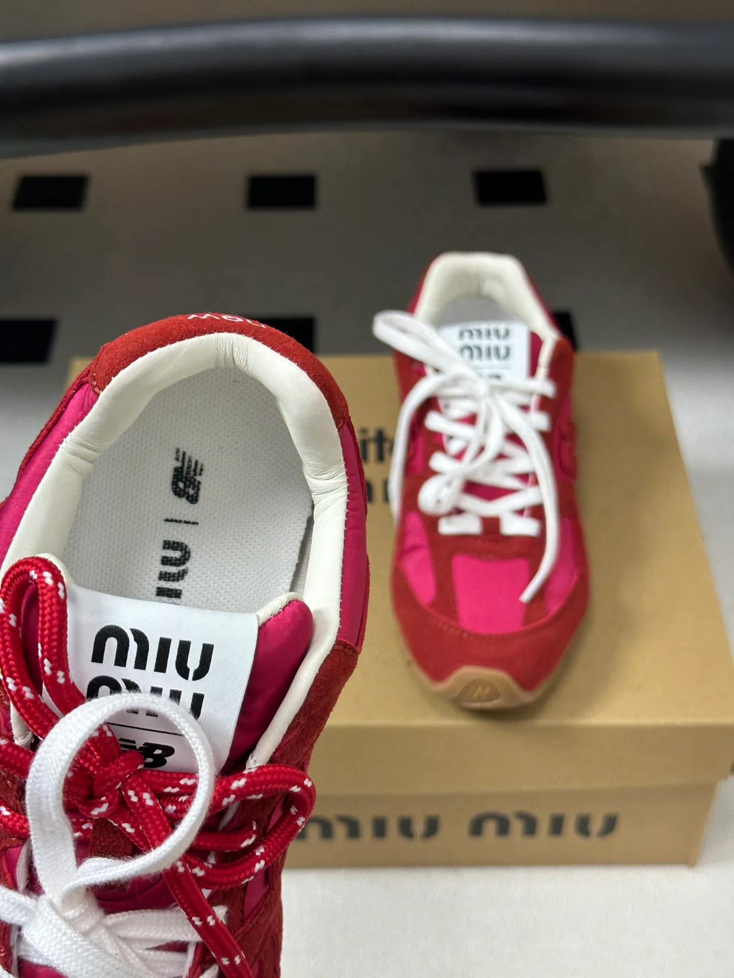 Кроссовки Женские Miu Miu 16831091