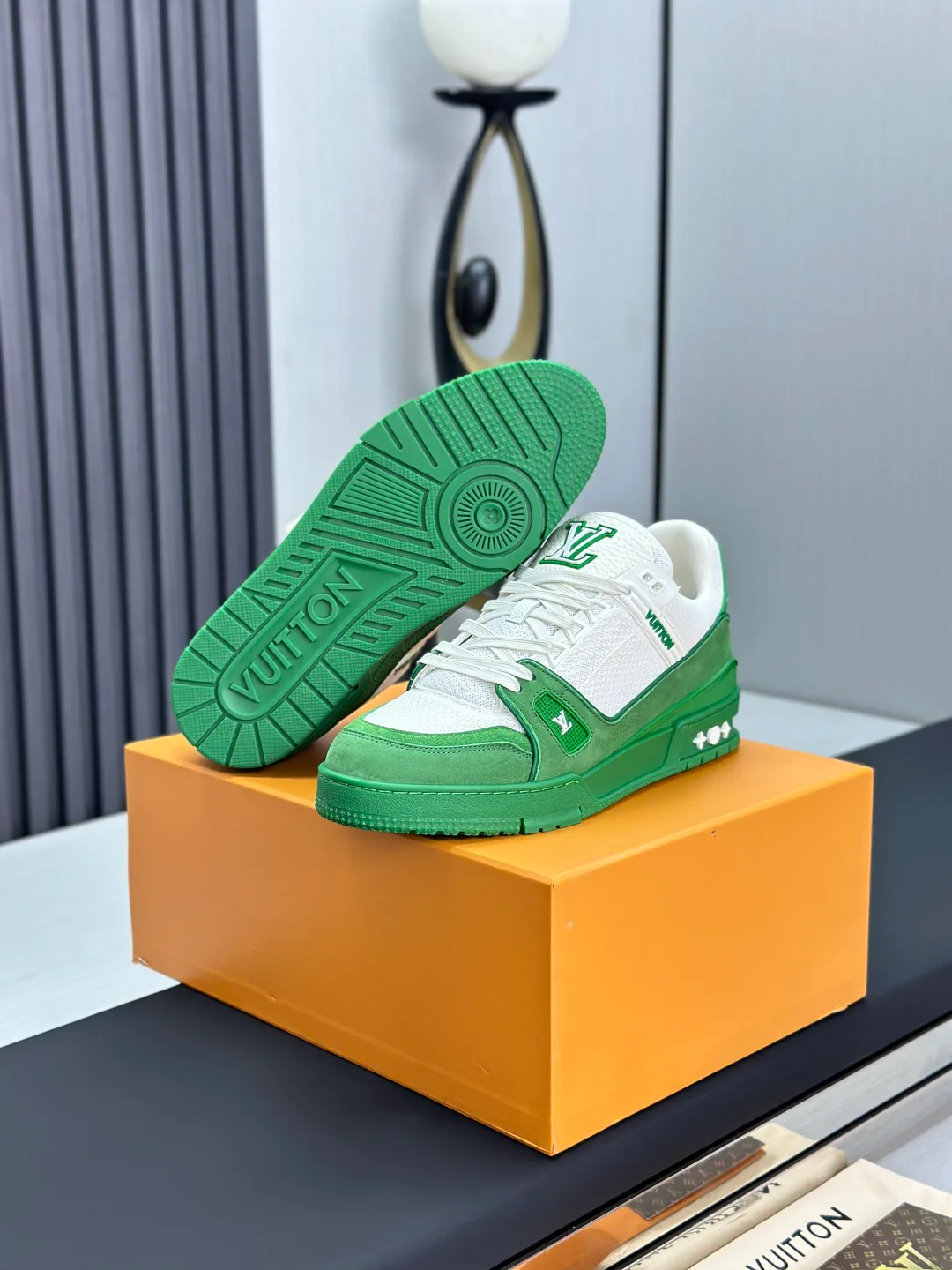 Кроссовки Женские Louis Vuitton 153024