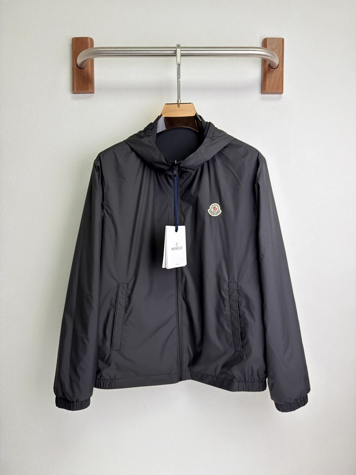 Куртки И Пуховики Мужские Moncler 11230252