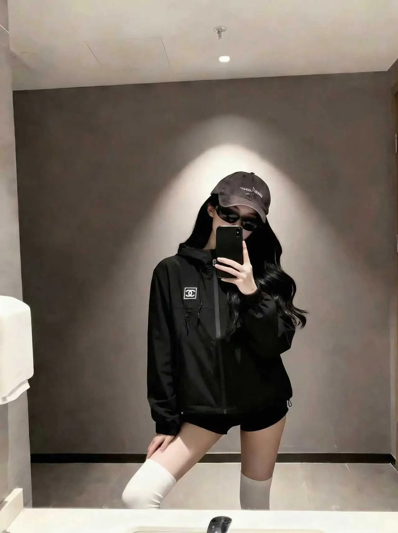 Куртки И Пуховики Женские Chanel 18324991
