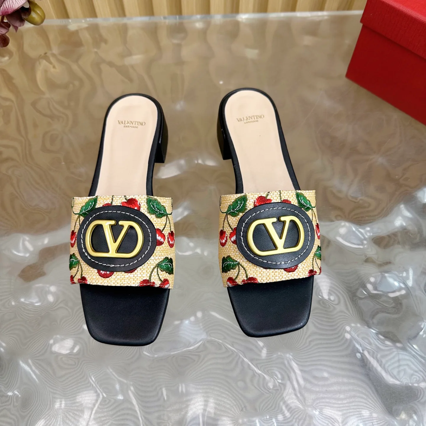 Шлепанцы Женские Valentino 31993