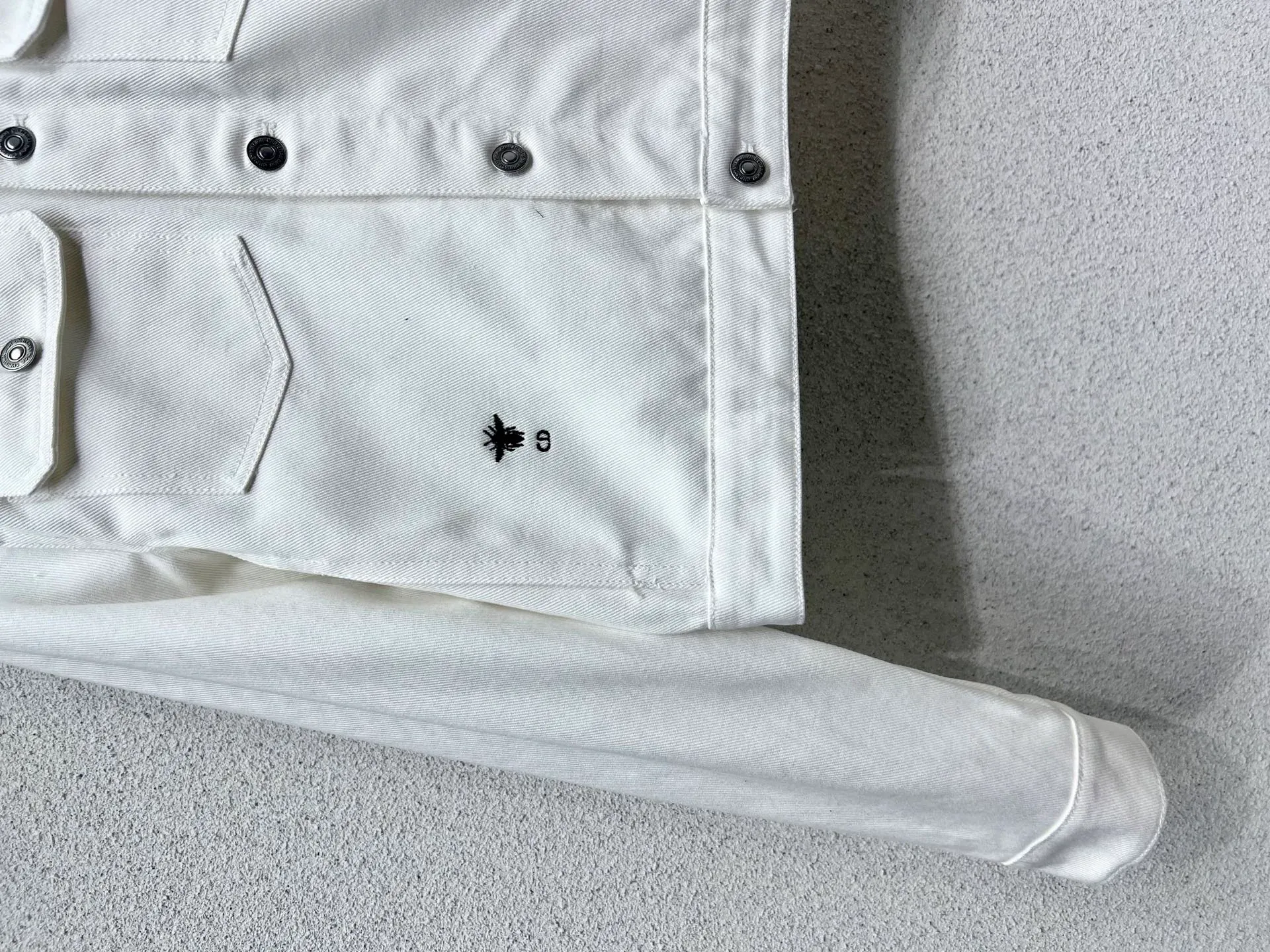 Куртки И Пуховики Женские Christian Dior 23104