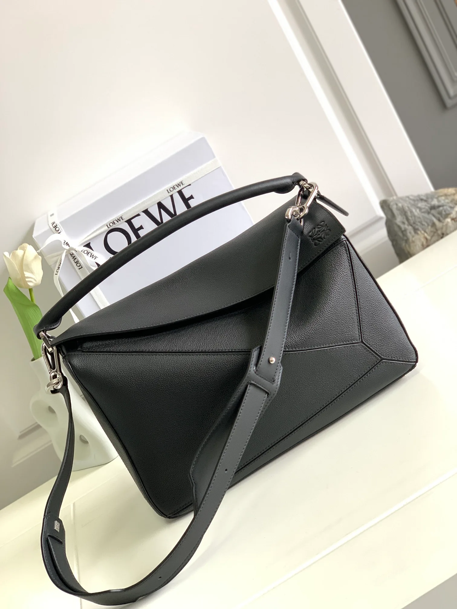 Классические Сумки Женские Loewe 18030356