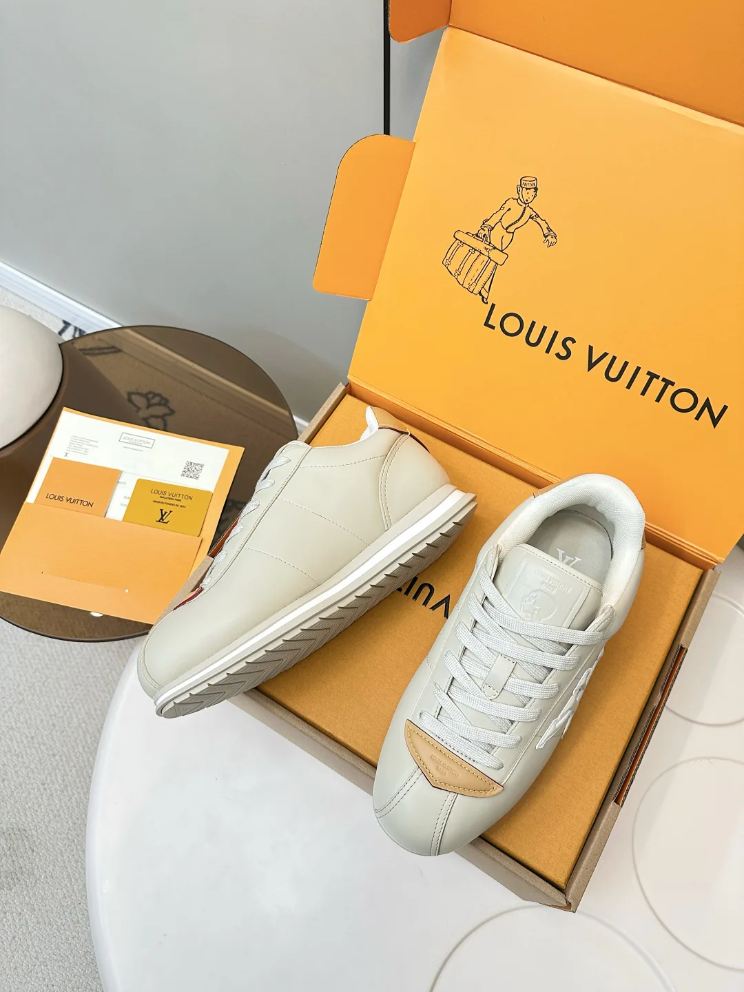 Кроссовки Женские Louis Vuitton 60072