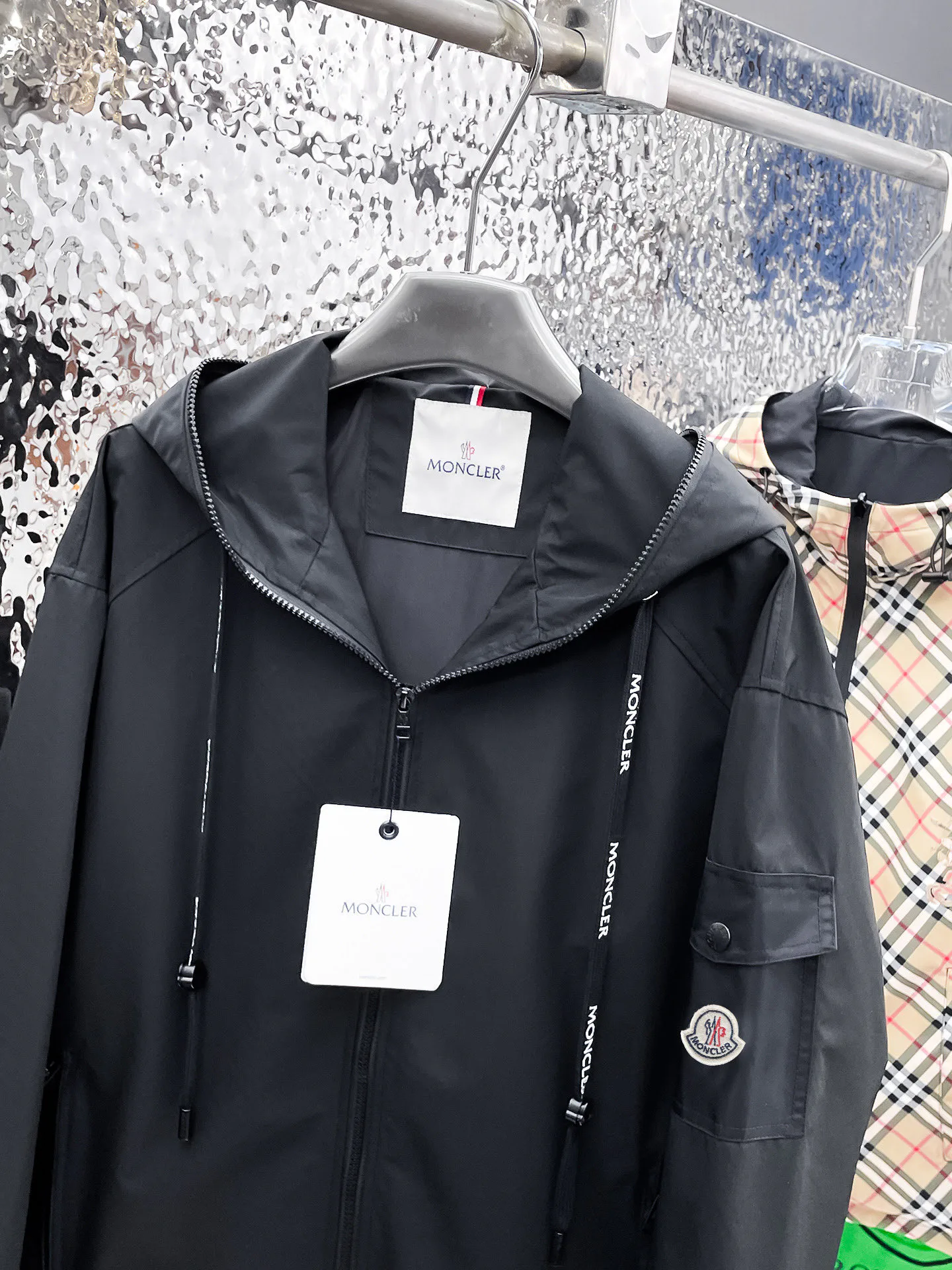 Куртки И Пуховики Мужские Moncler 9352368
