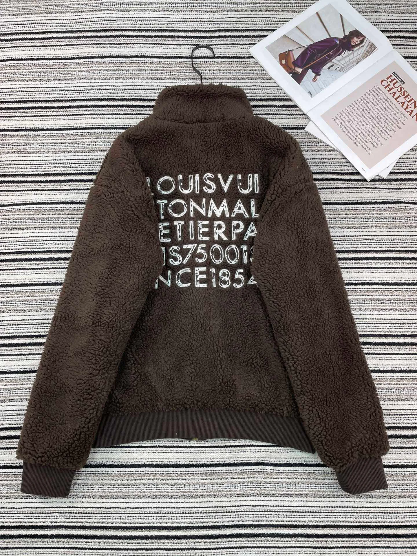 Куртки И Пуховики Женские Louis Vuitton 4558140