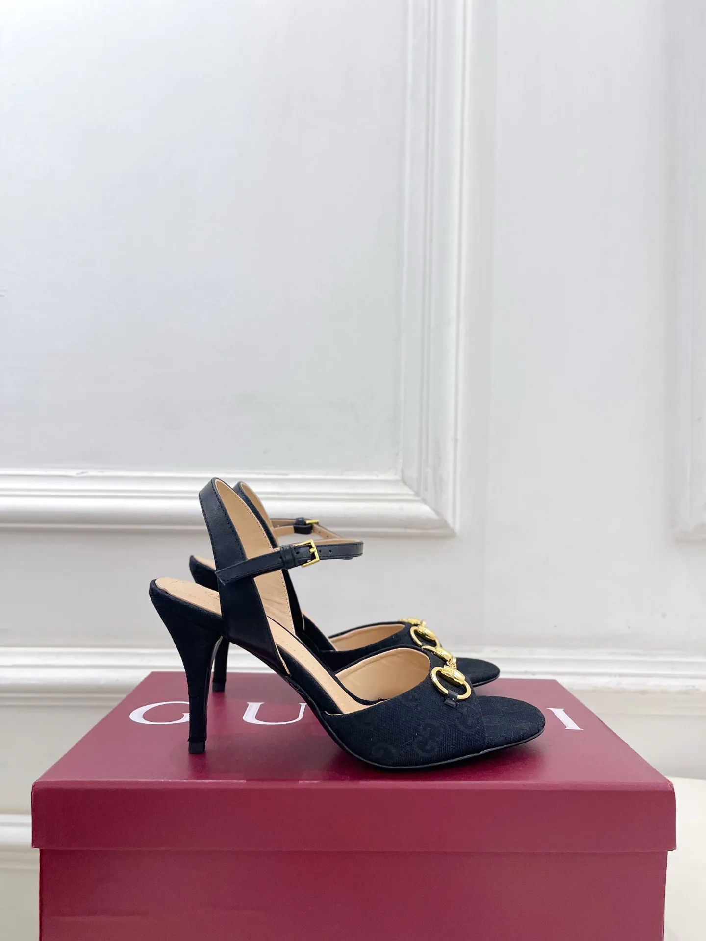 Босоножки Женские Gucci 13218182