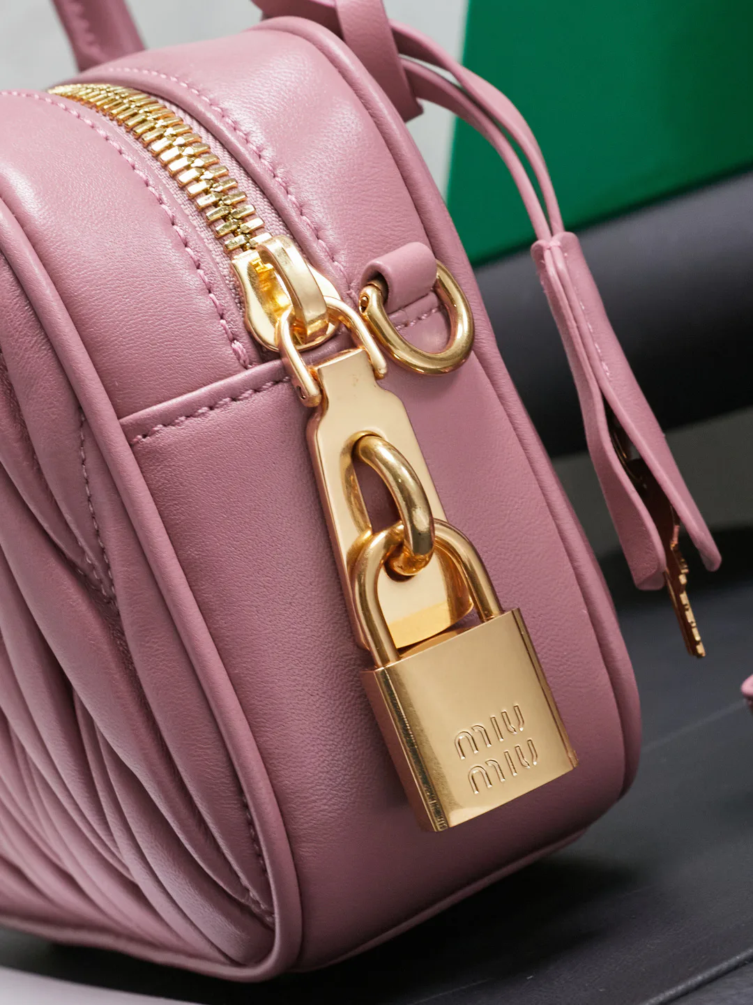 Классические Сумки Женские Miu Miu 11402755