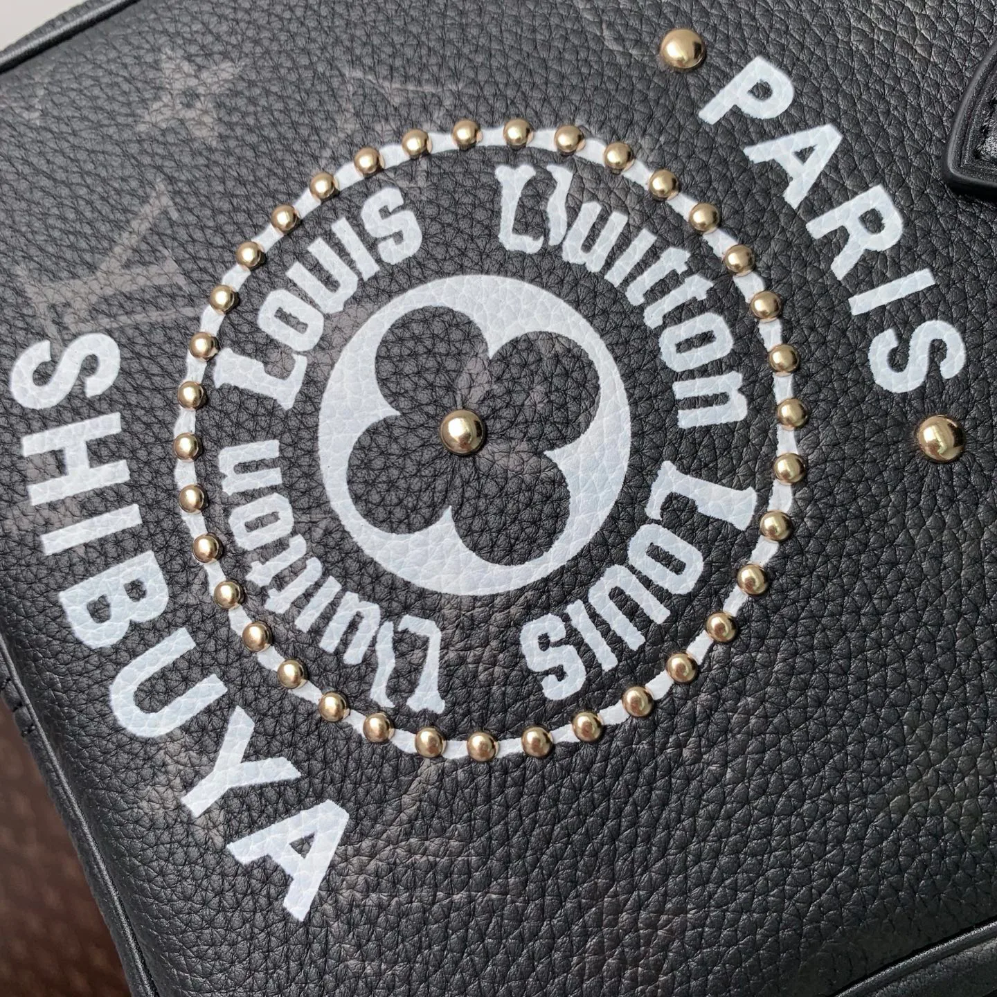 Классические Сумки Женские Louis Vuitton 18147544