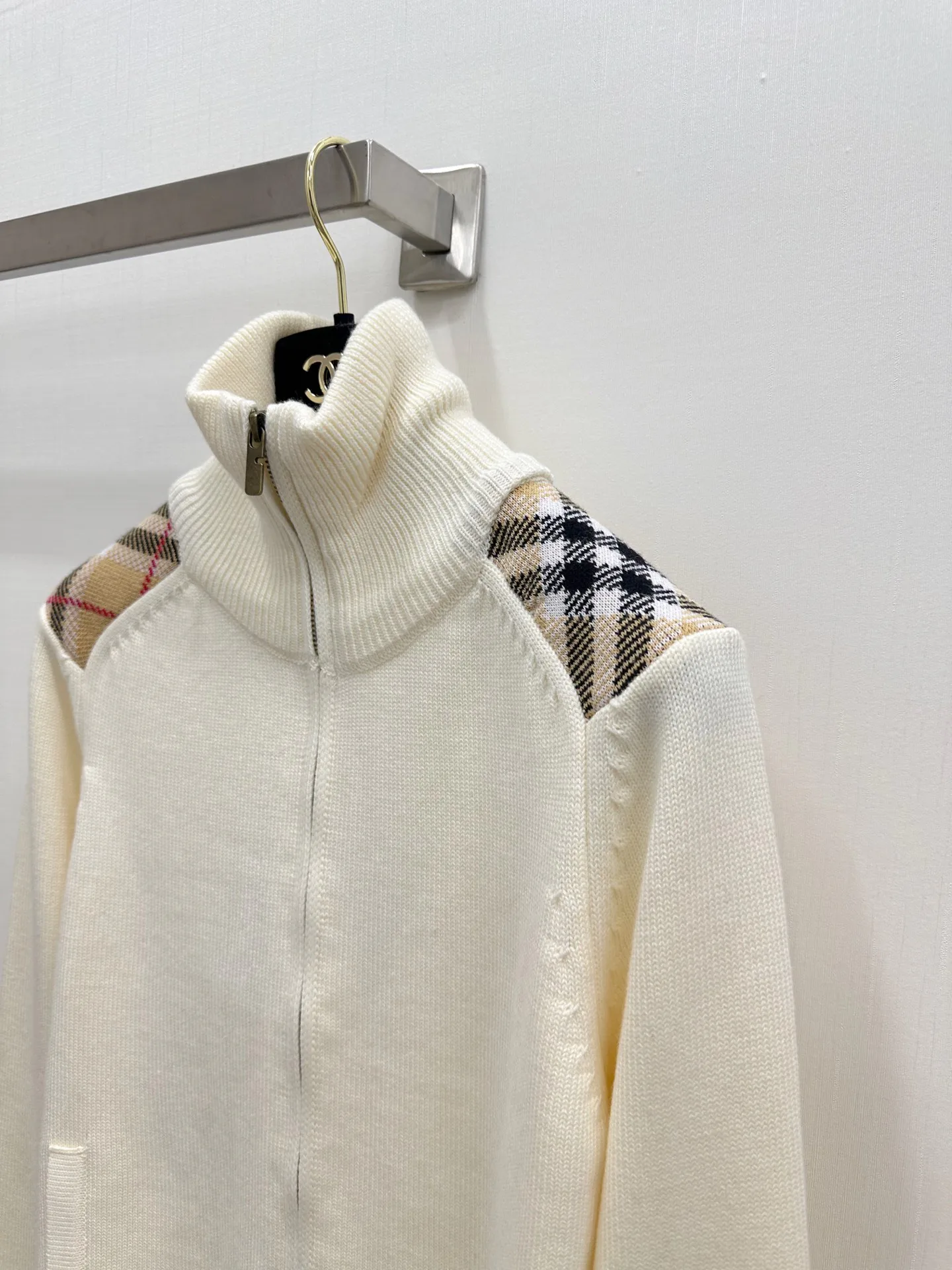 Куртки И Пуховики Женские Burberry 18761620