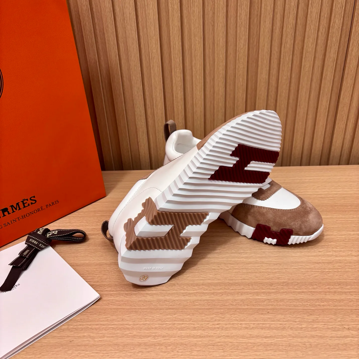 Кроссовки Женские Louis Vuitton 18438925