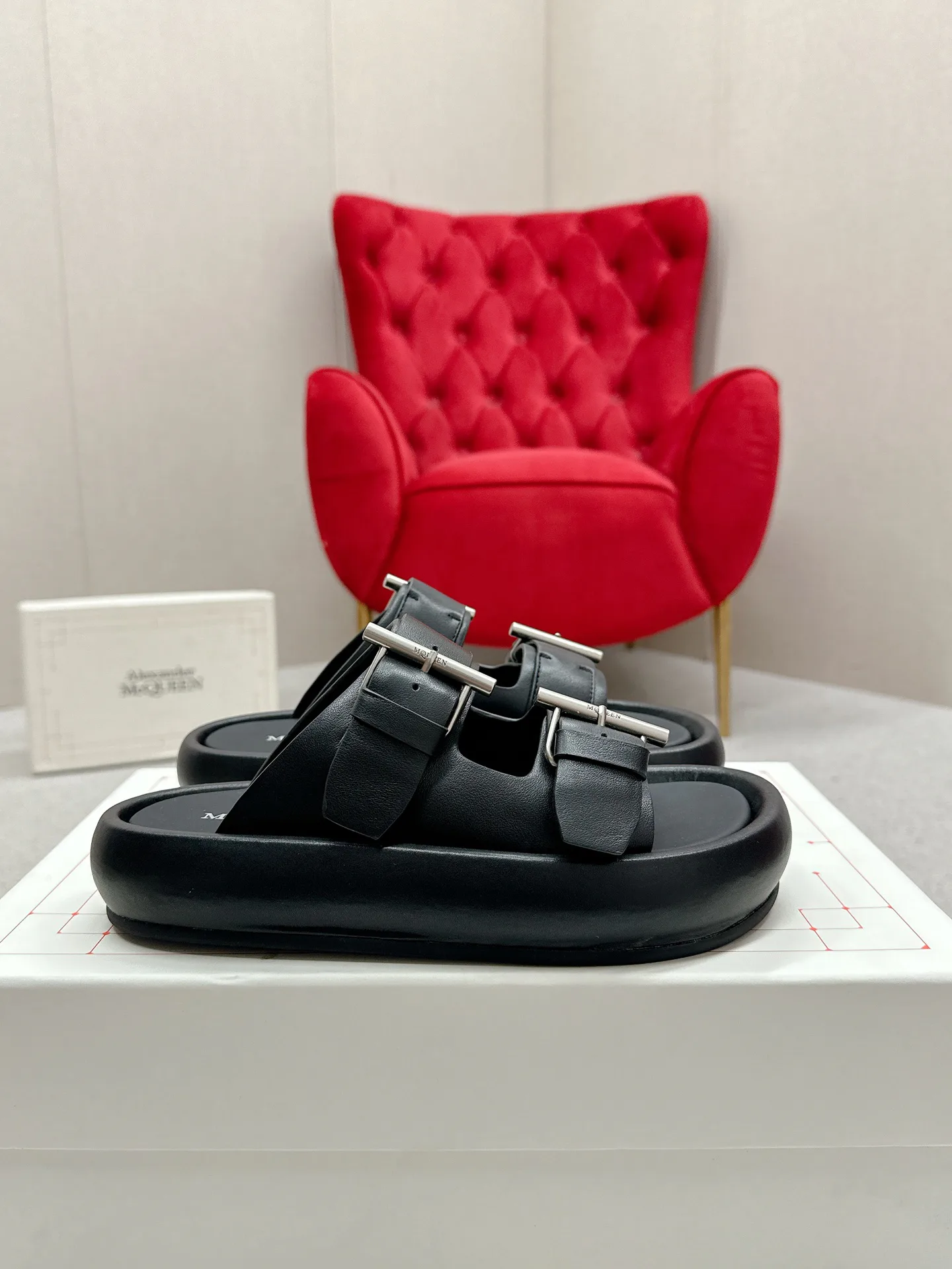 Шлепанцы Женские Alexander Mcqueen 491887