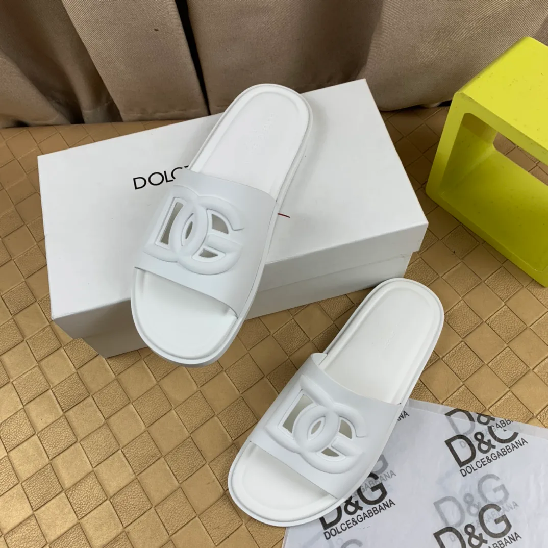 Шлепанцы Женские Alexander Mcqueen 9074