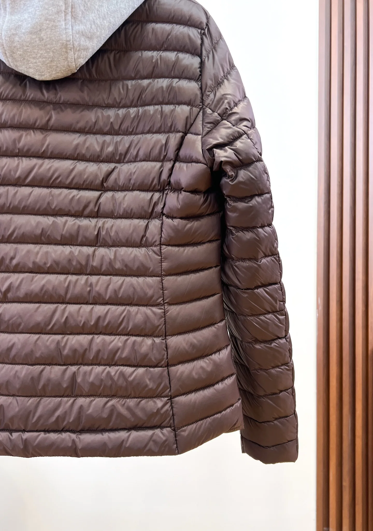 Куртки И Пуховики Женские Prada 18188784
