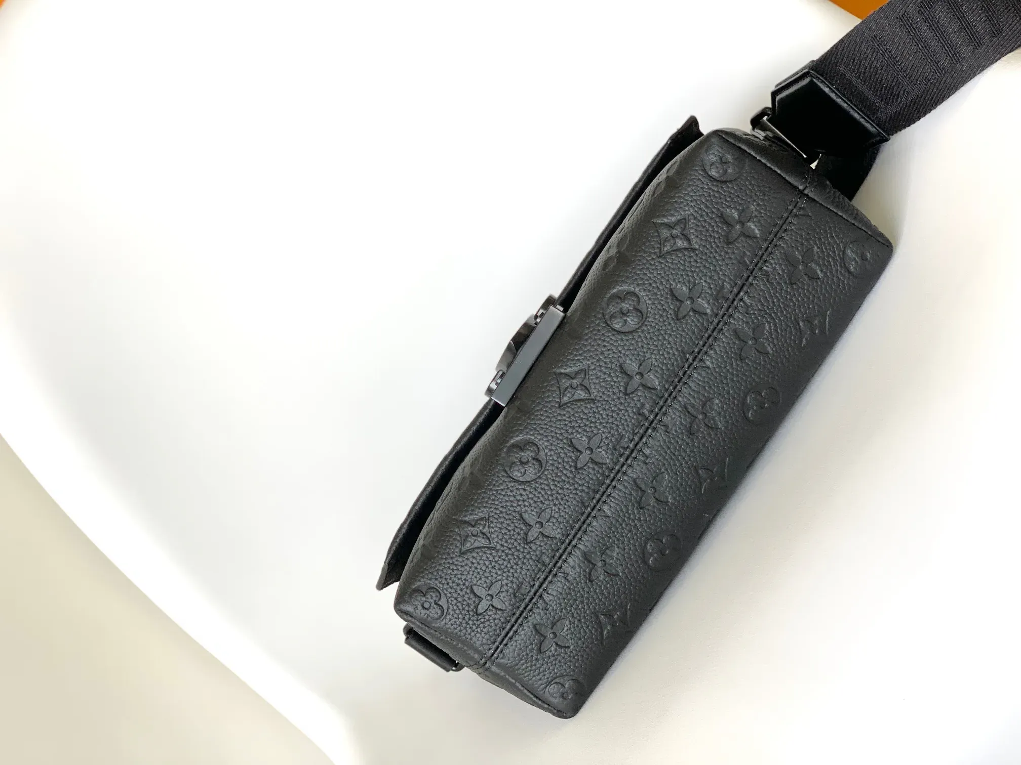 Сумки На Ремне Женские Louis Vuitton 369588