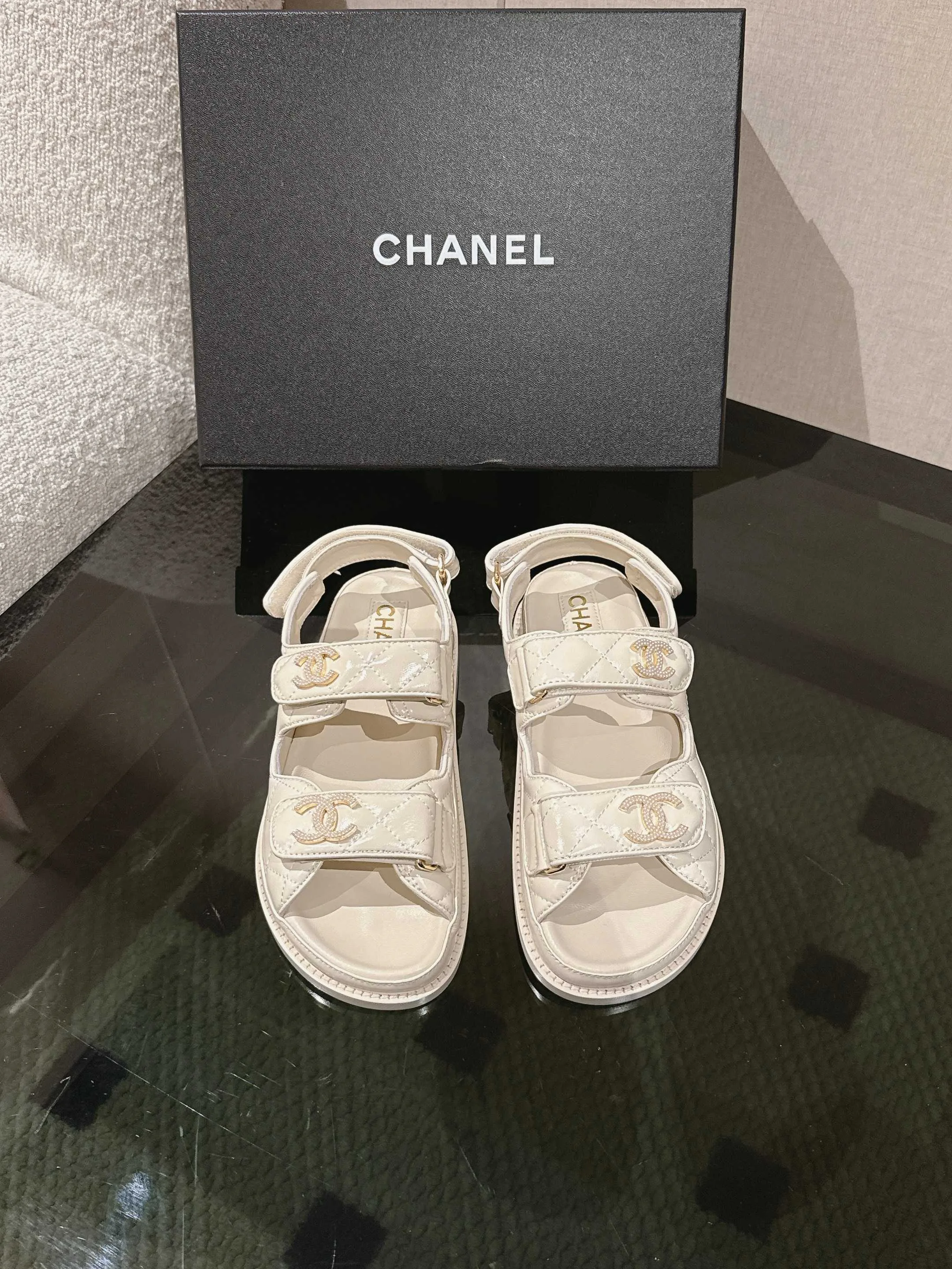 Сандалии Женские Chanel 11353649