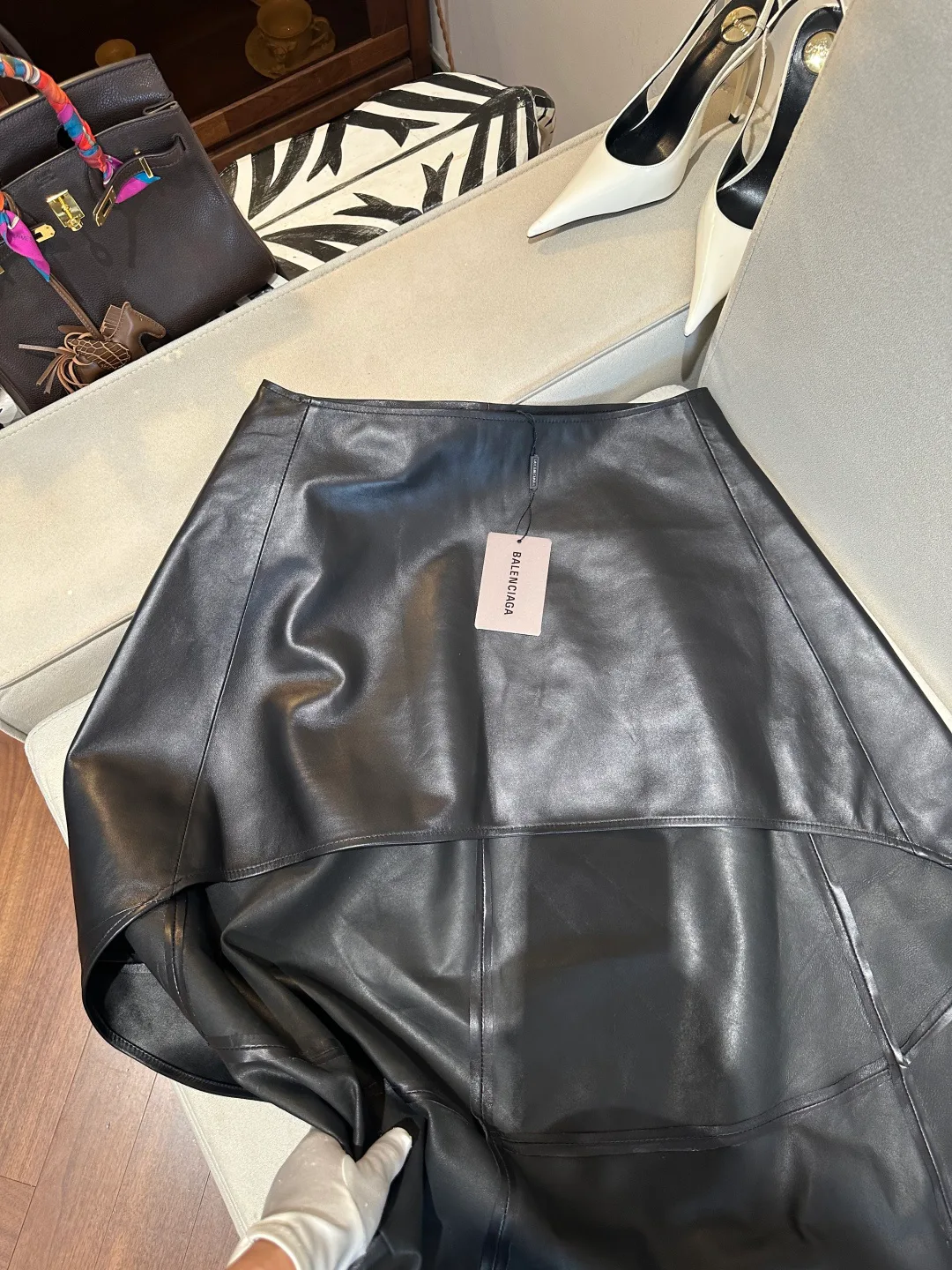 Кожаные Куртки И Дублёнки Женские Balenciaga 17460670