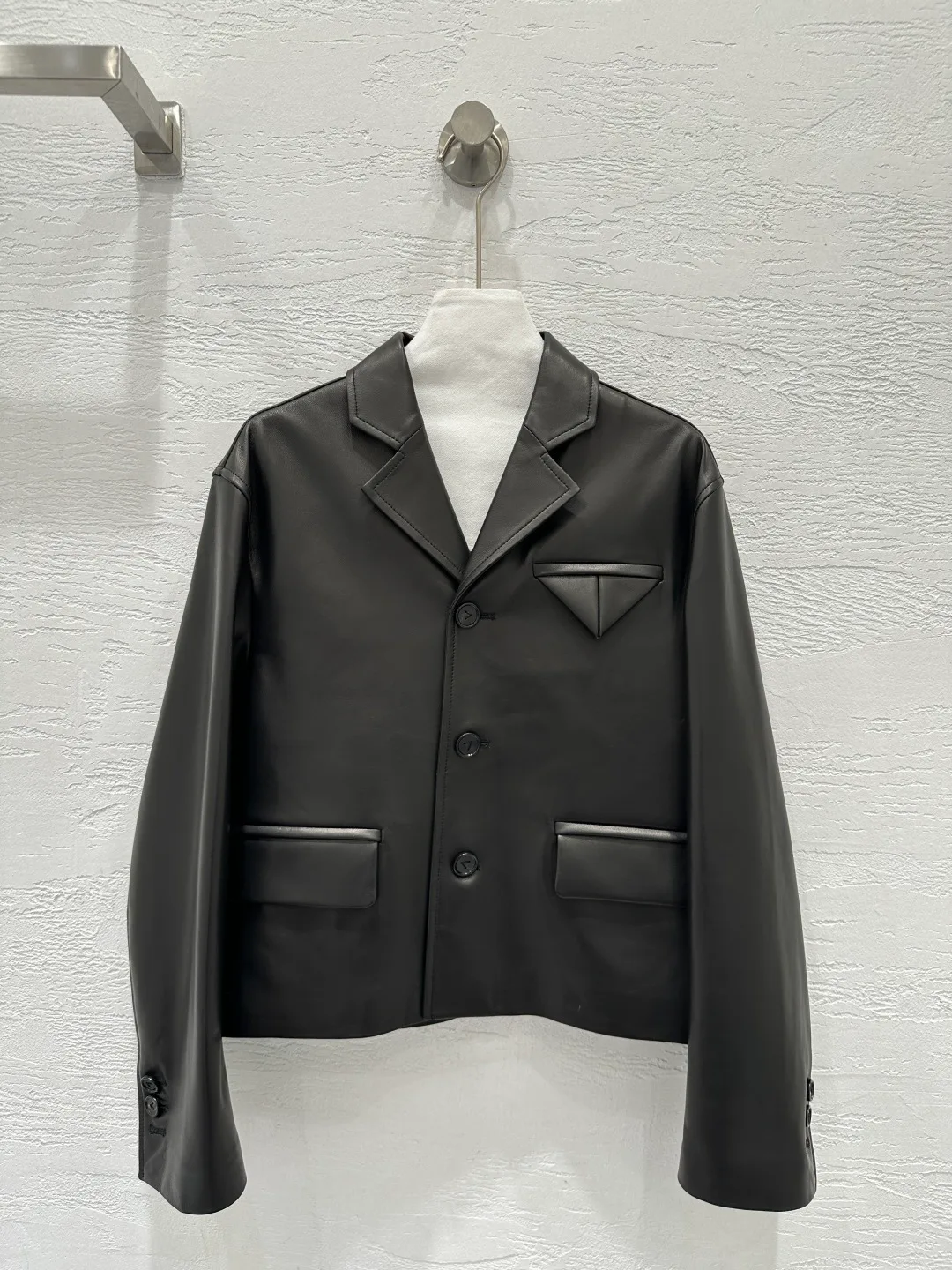 Кожаные Куртки И Дублёнки Женские Bottega Veneta 793833