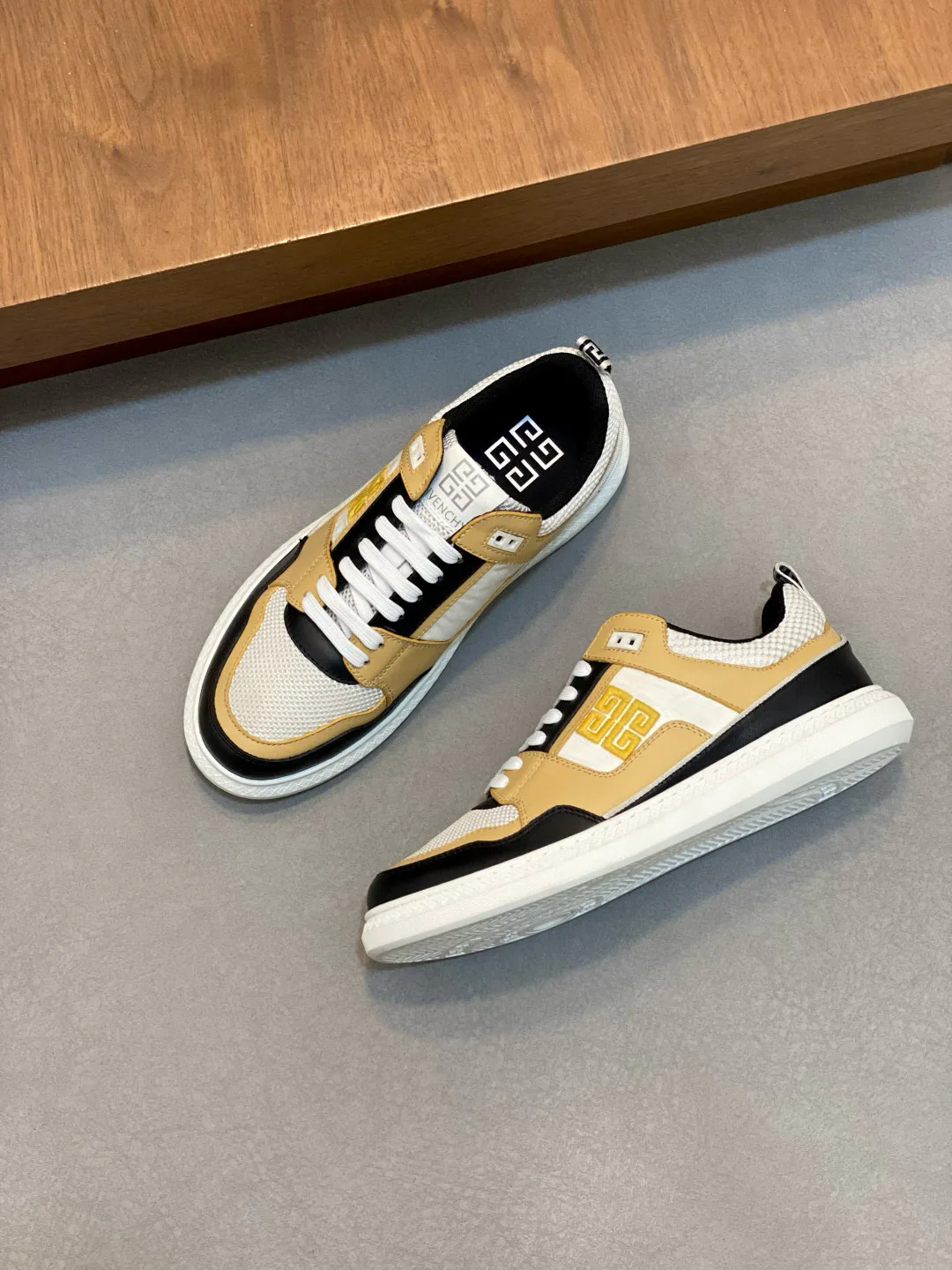 Кроссовки Мужские Givenchy 211563