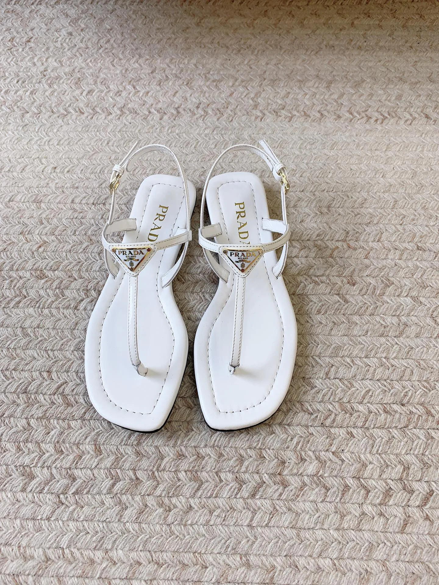 Босоножки Женские Prada 17802472