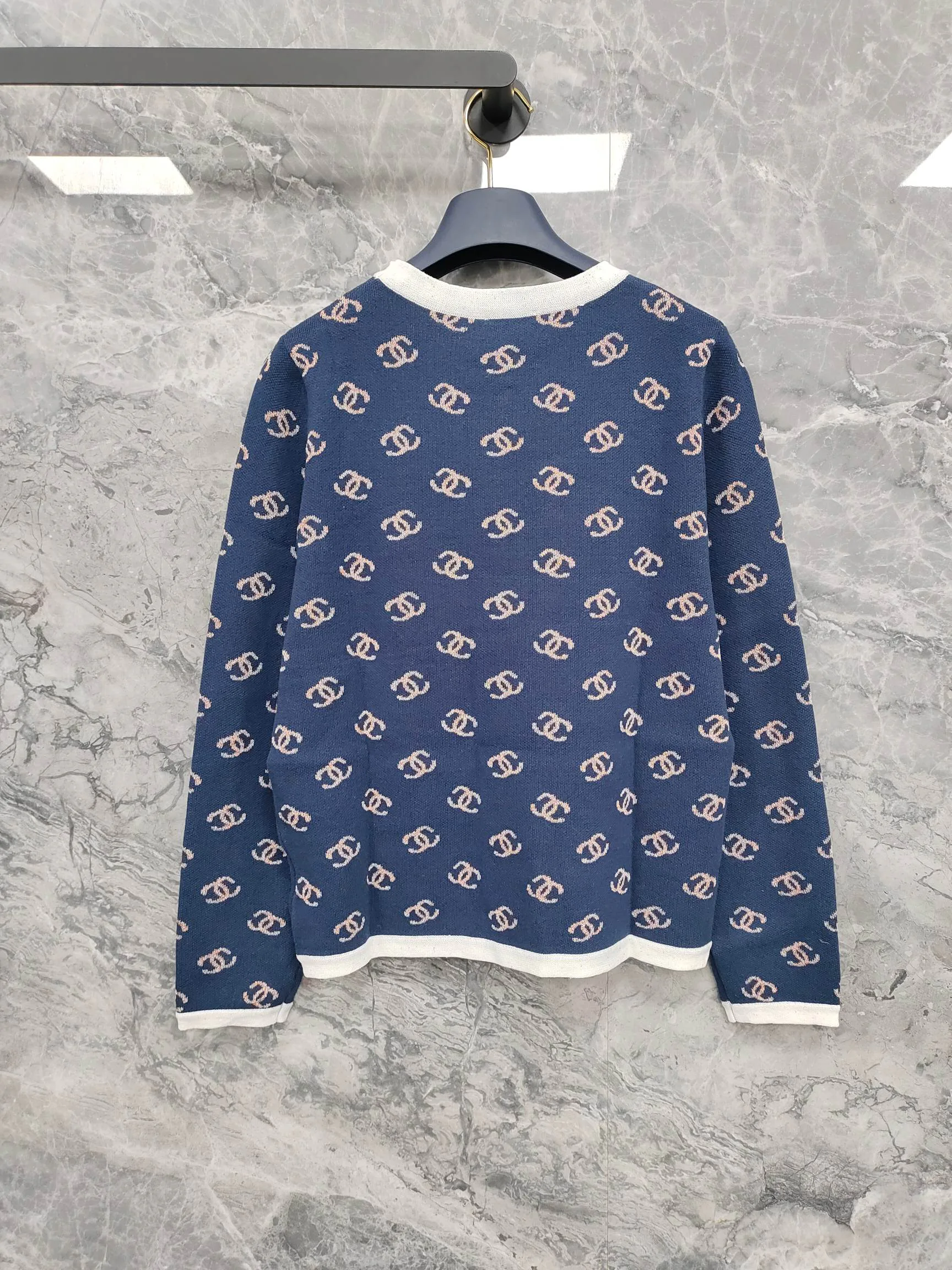 Джемперы И Свитеры Женские Chanel 17954429