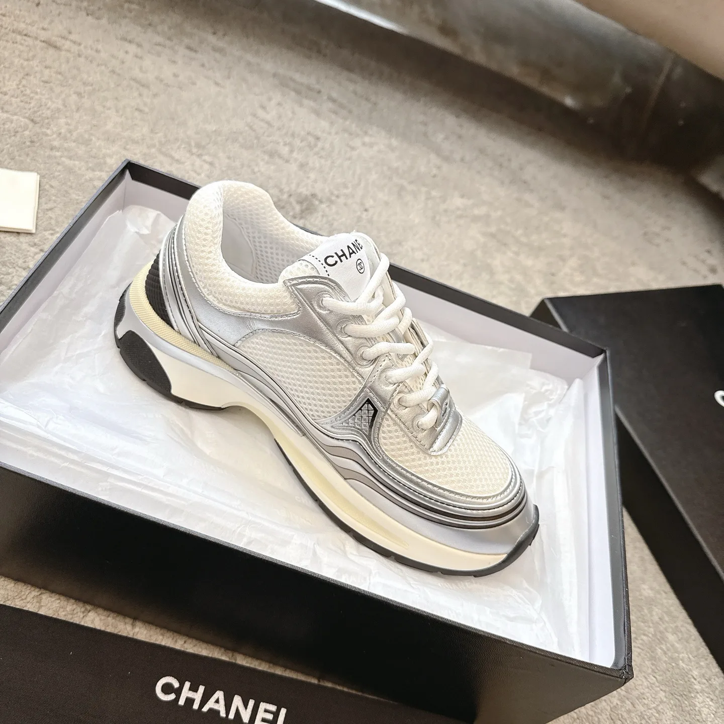 Кроссовки Женские Chanel 18901774