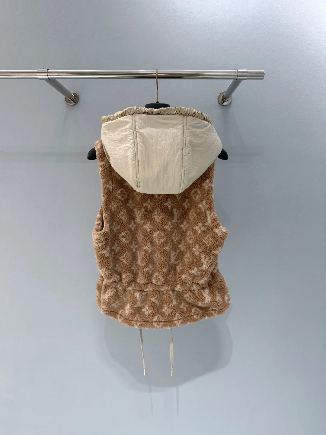 Жилеты Женские Louis Vuitton 444405