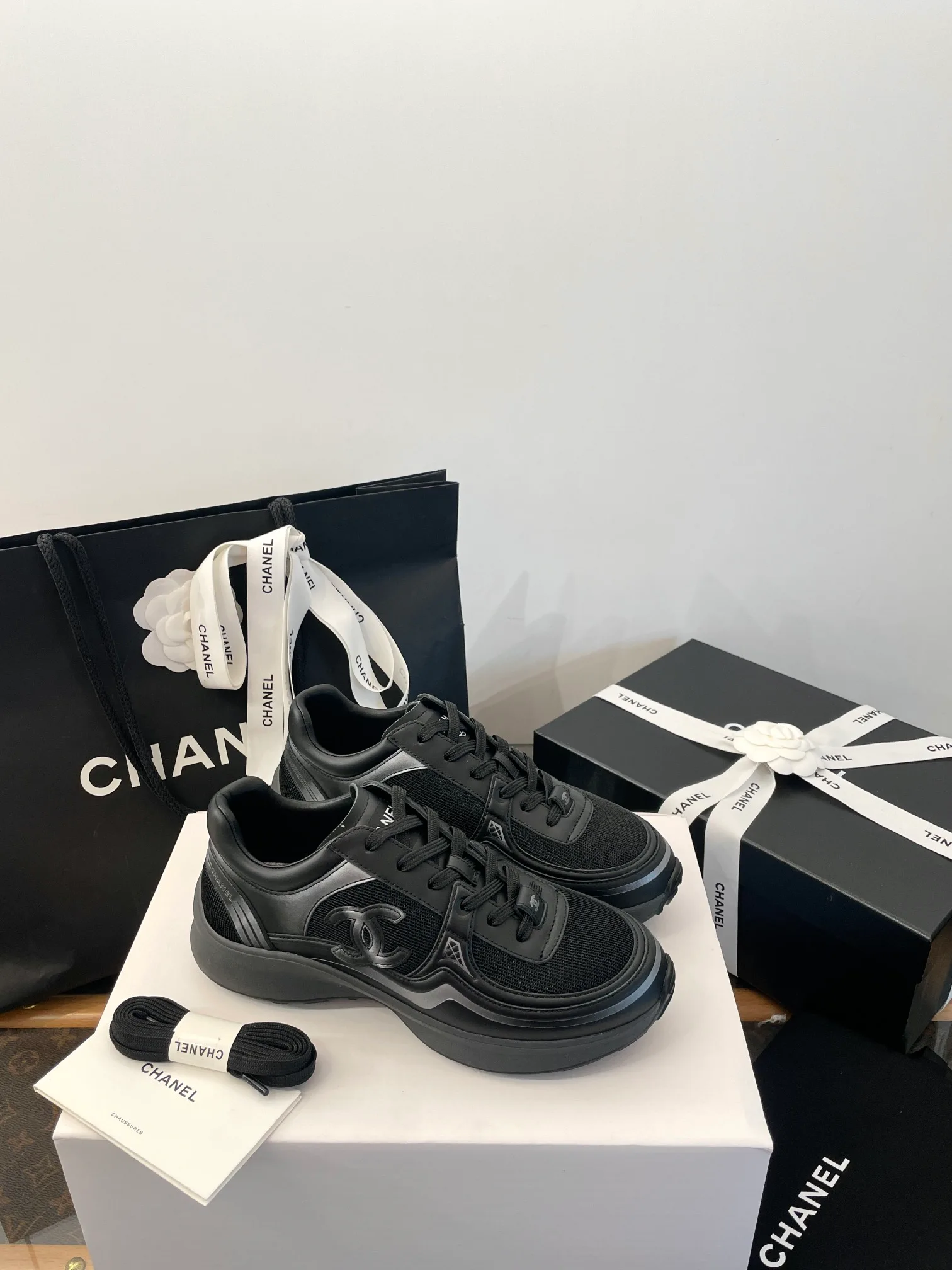 Кроссовки Женские Chanel 10669589