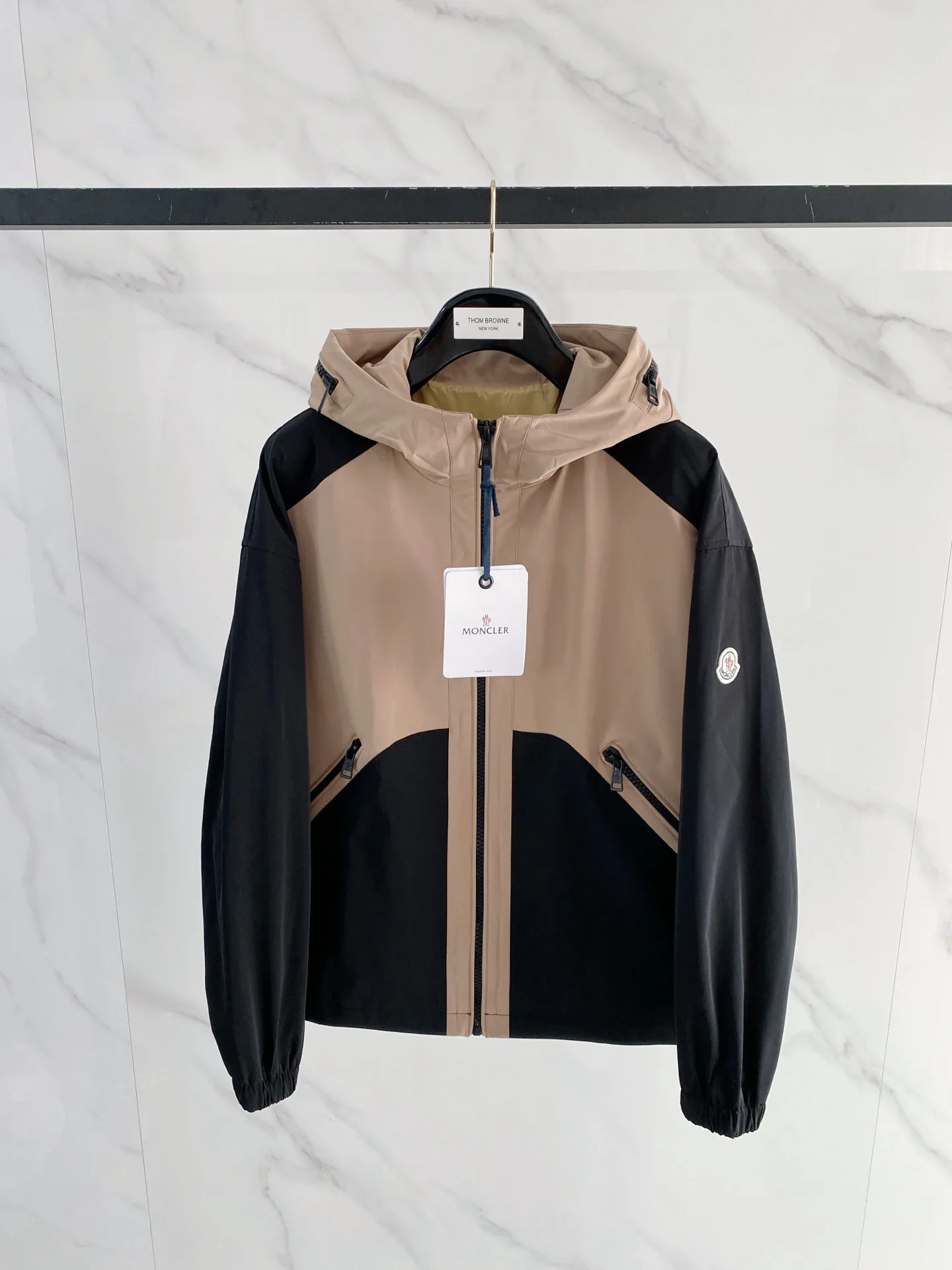 Куртки И Пуховики Мужские Moncler 11219008