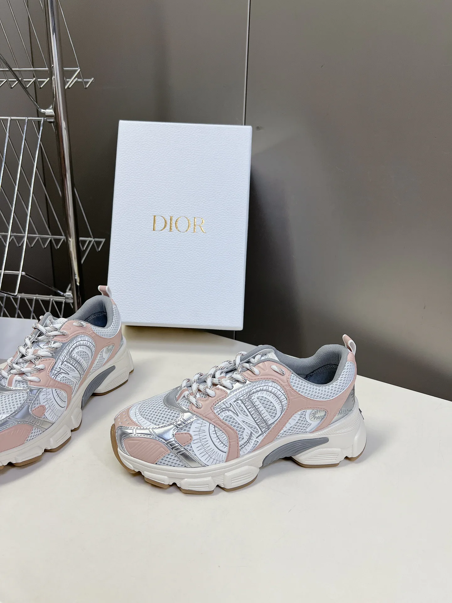Кроссовки Женские Christian Dior 17978175