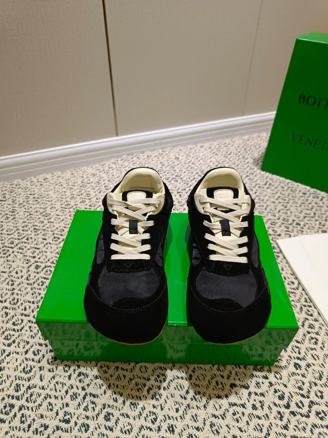 Кроссовки Женские Bottega Veneta 117750