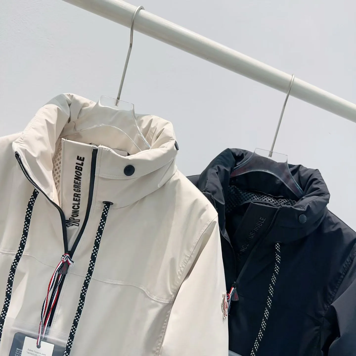 Куртки И Пуховики Женские Moncler 18374113