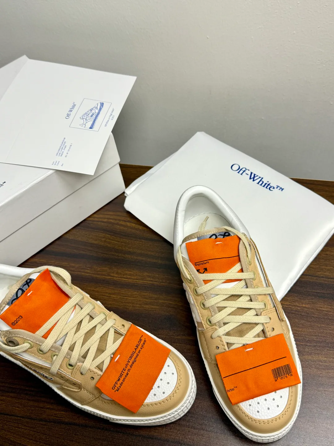 Кроссовки Женские Off-White 18961470