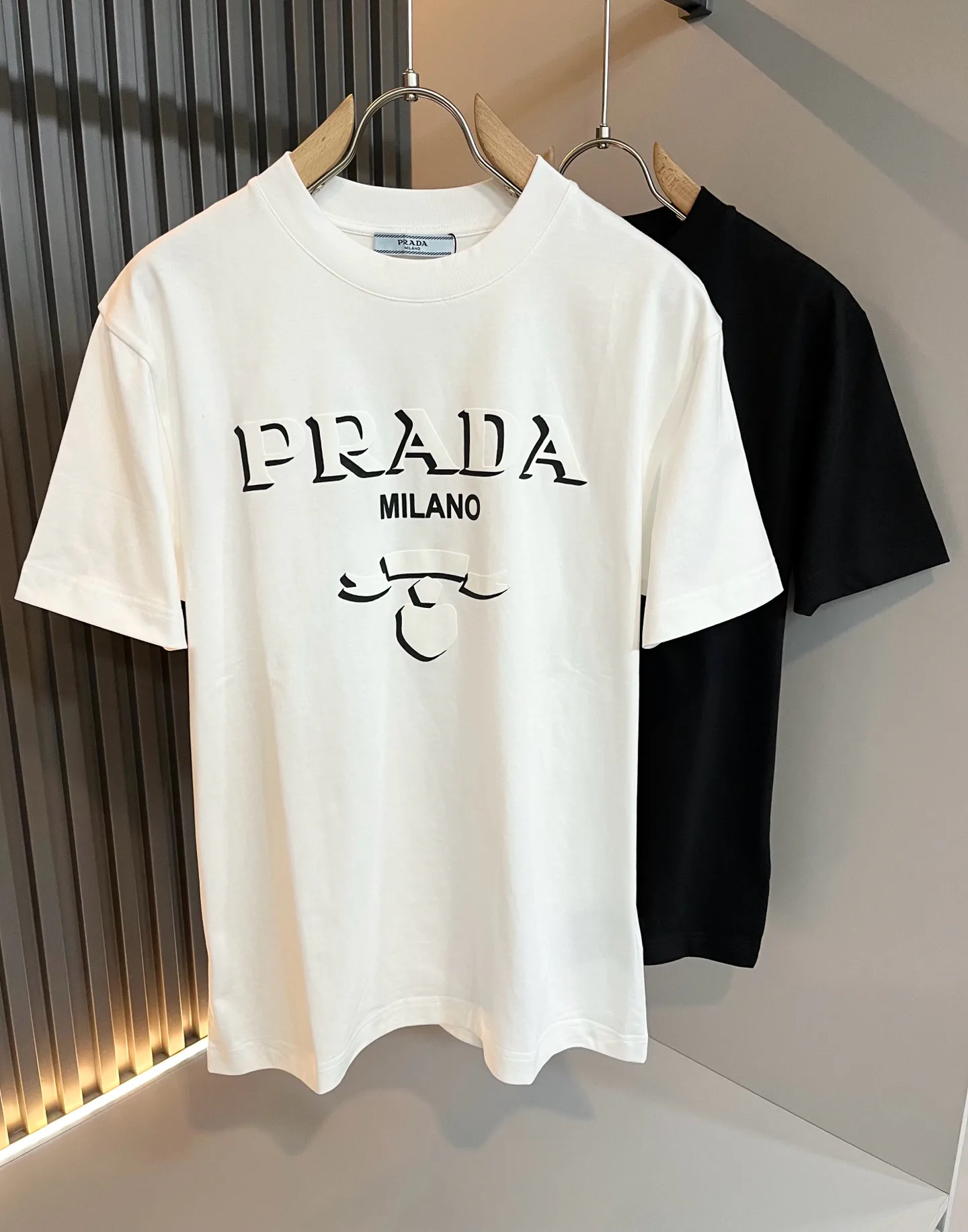 Футболки Женские Prada 8463