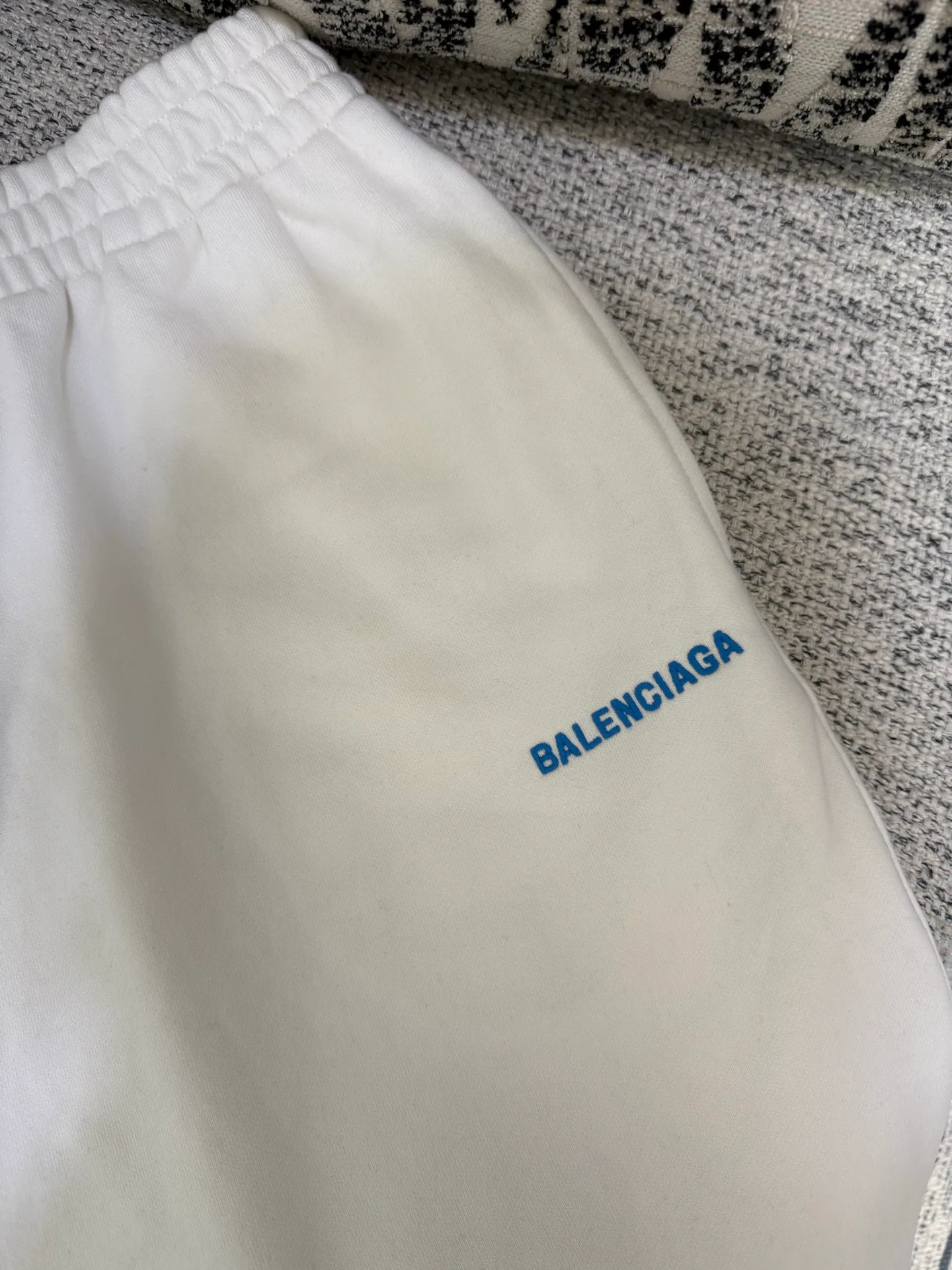 Шорты Женские Balenciaga 11201570