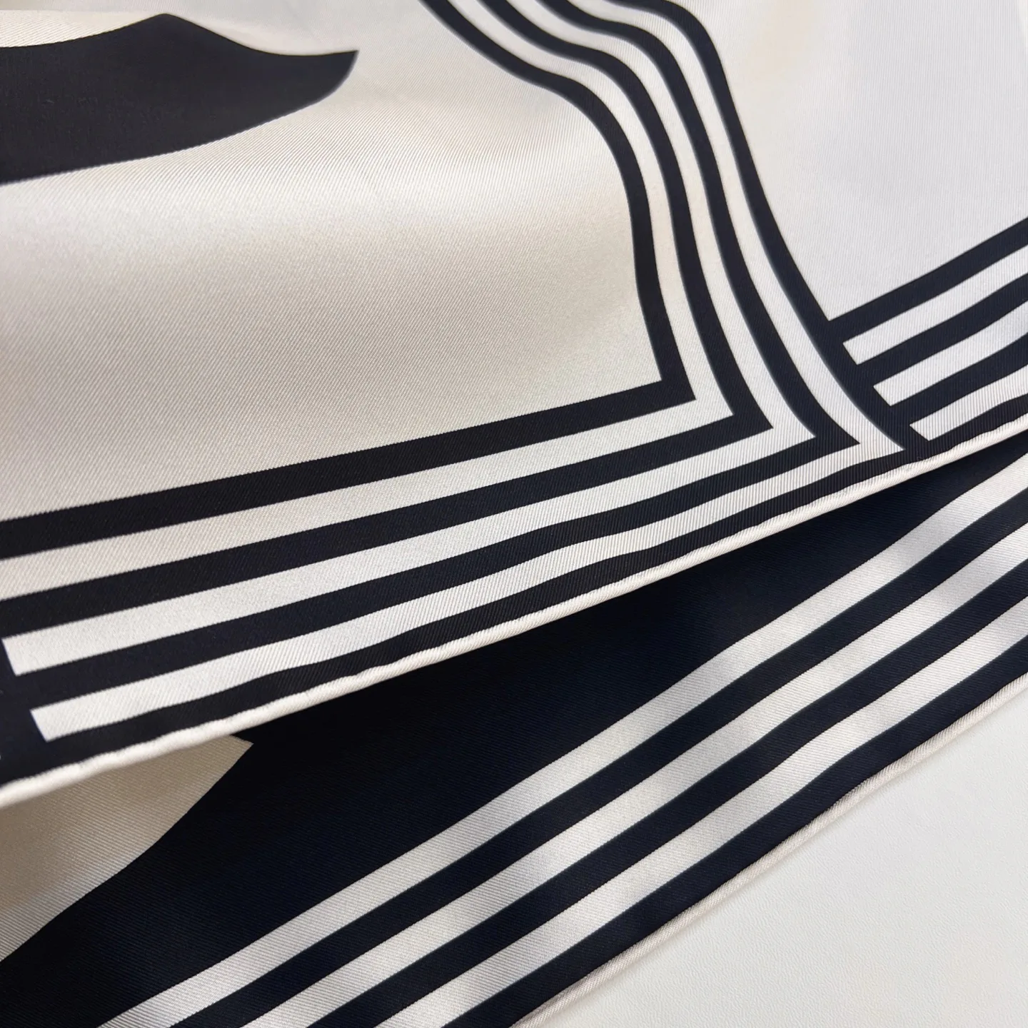 Платки Chanel 312016