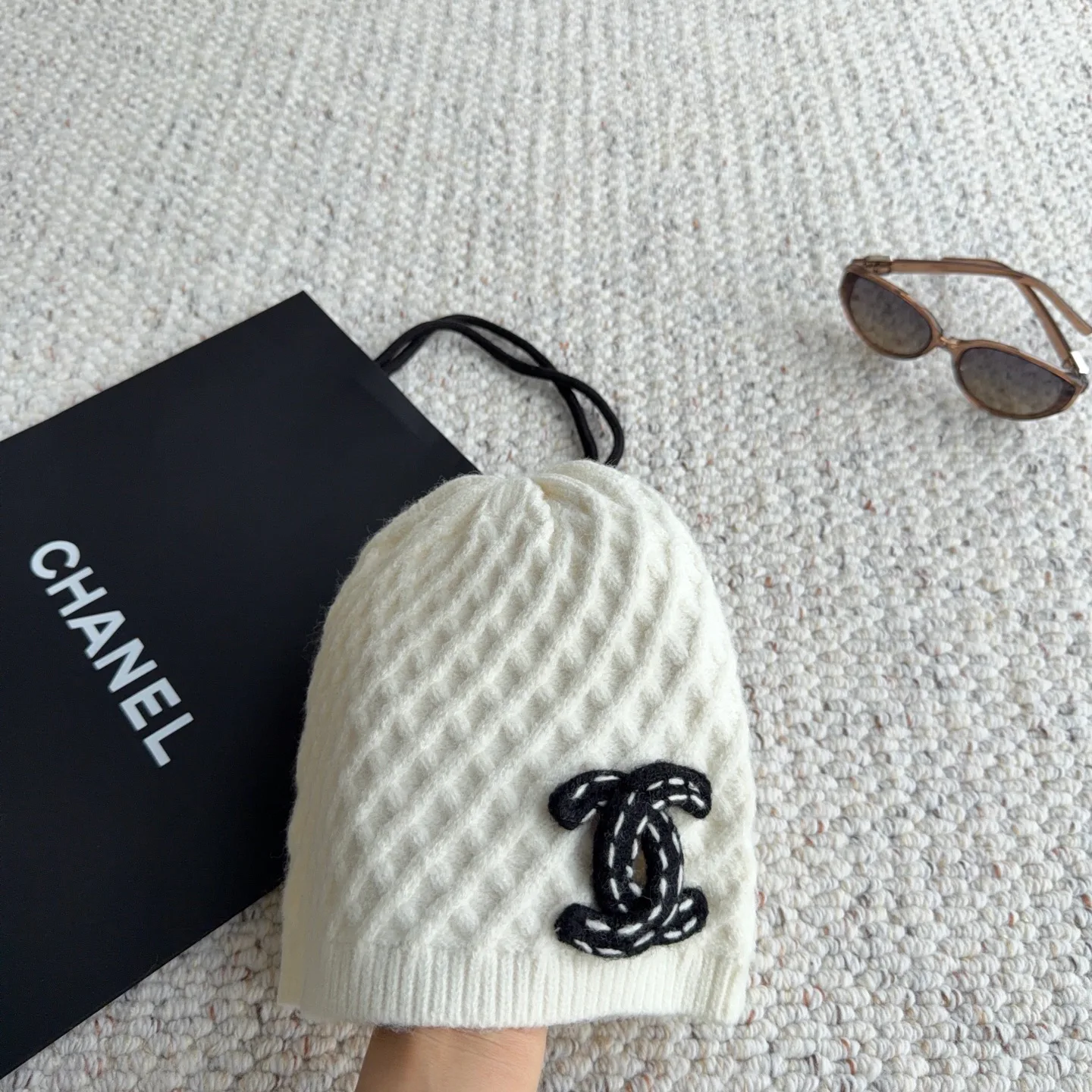 Головные Уборы Chanel 18450110