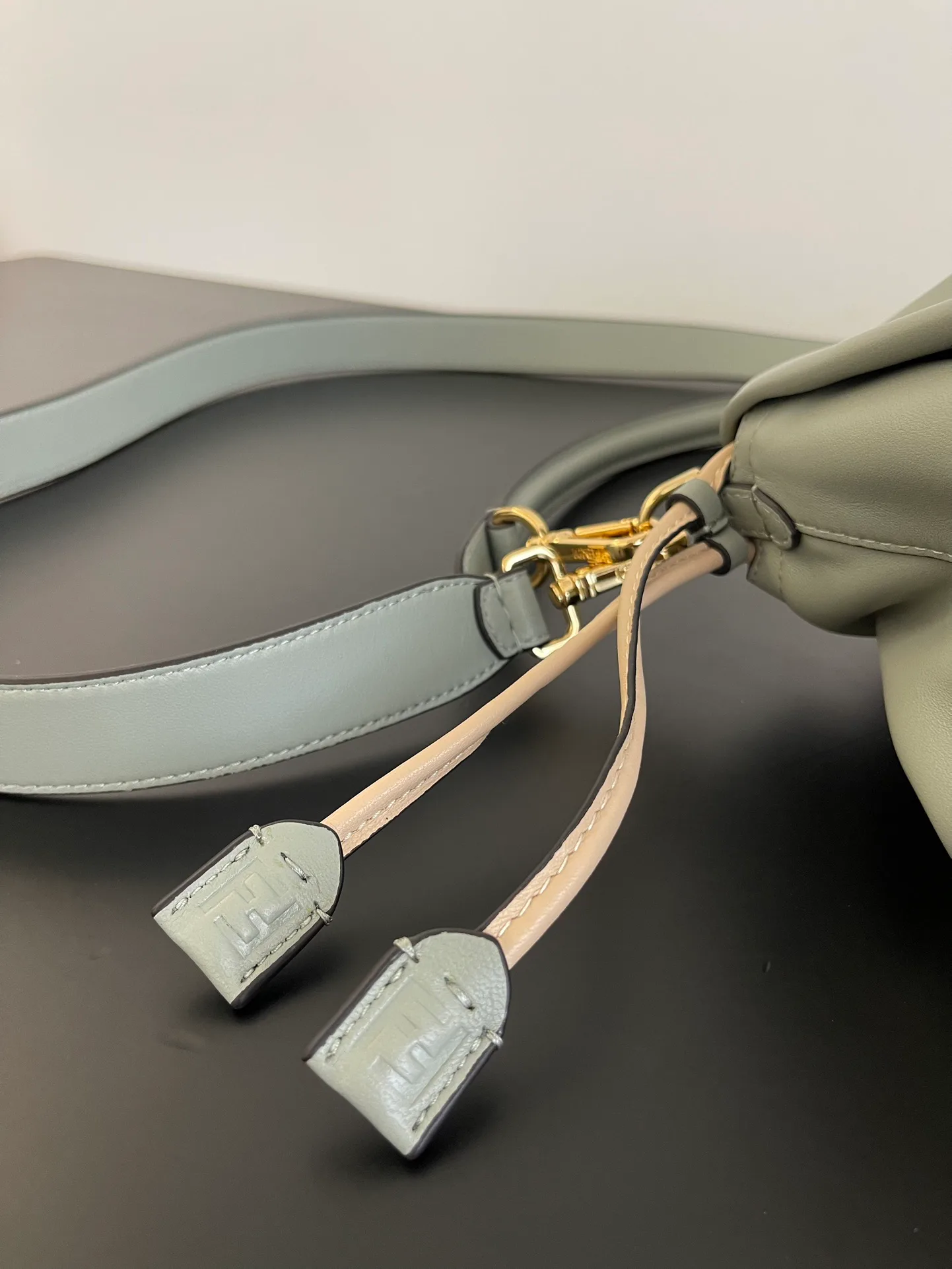 Классические Сумки Женские Fendi 13546228
