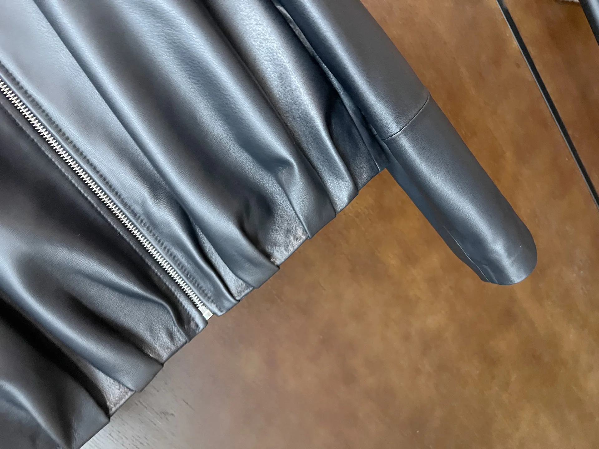 Кожаные Куртки И Дублёнки Женские Loewe 9101614