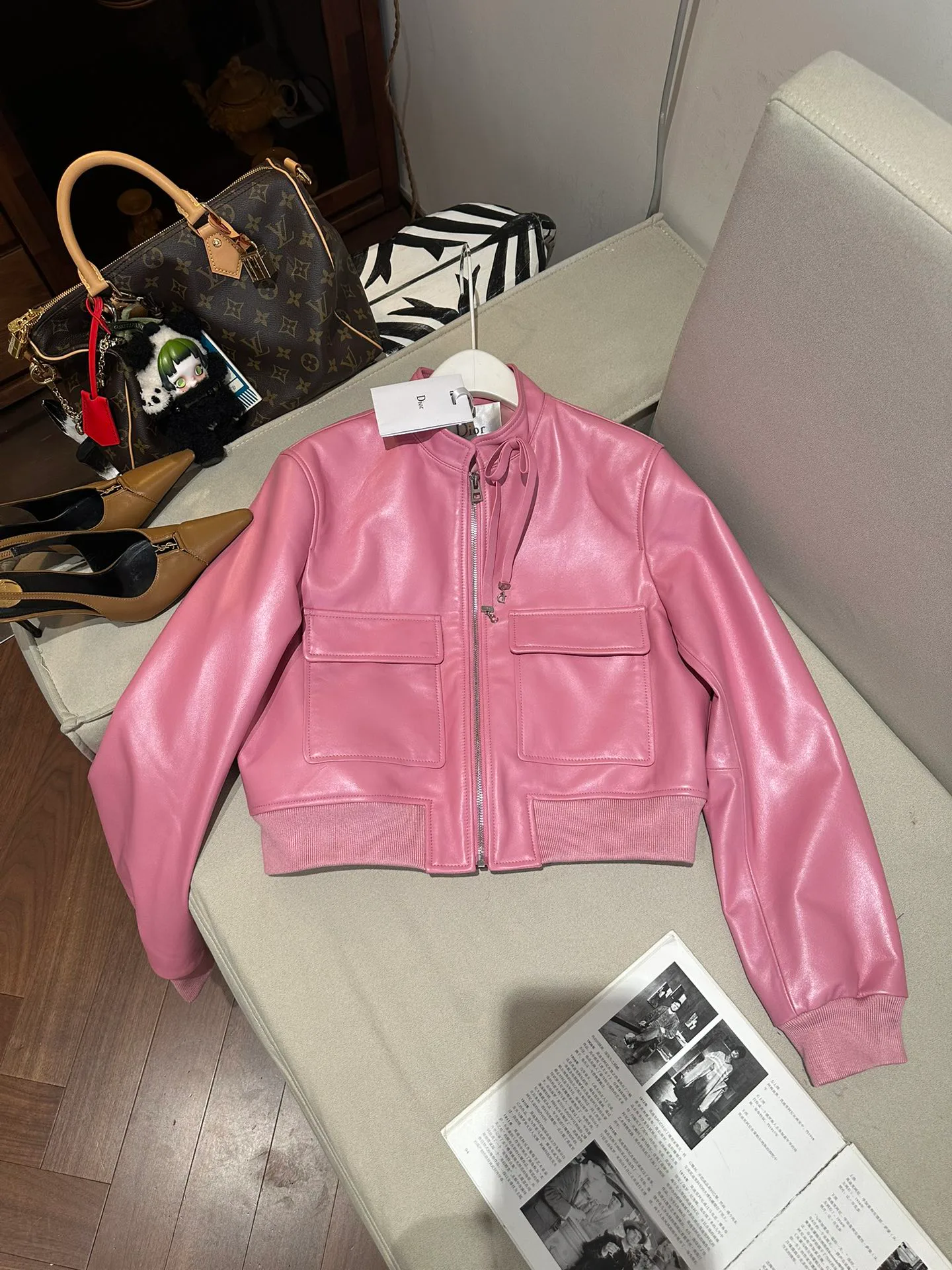 Кожаные Куртки И Дублёнки Женские Christian Dior 11679778