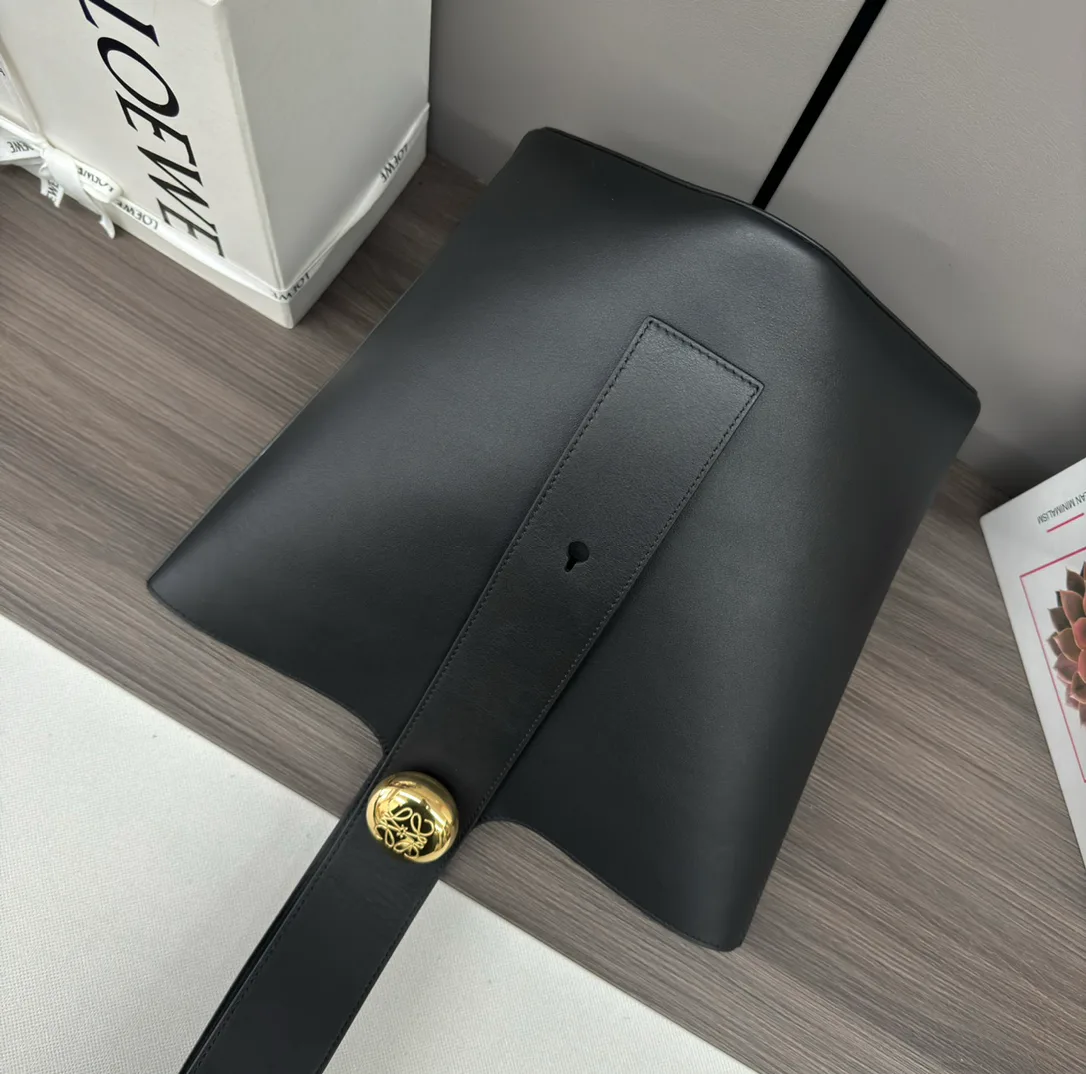 Классические Сумки Женские Loewe 690441