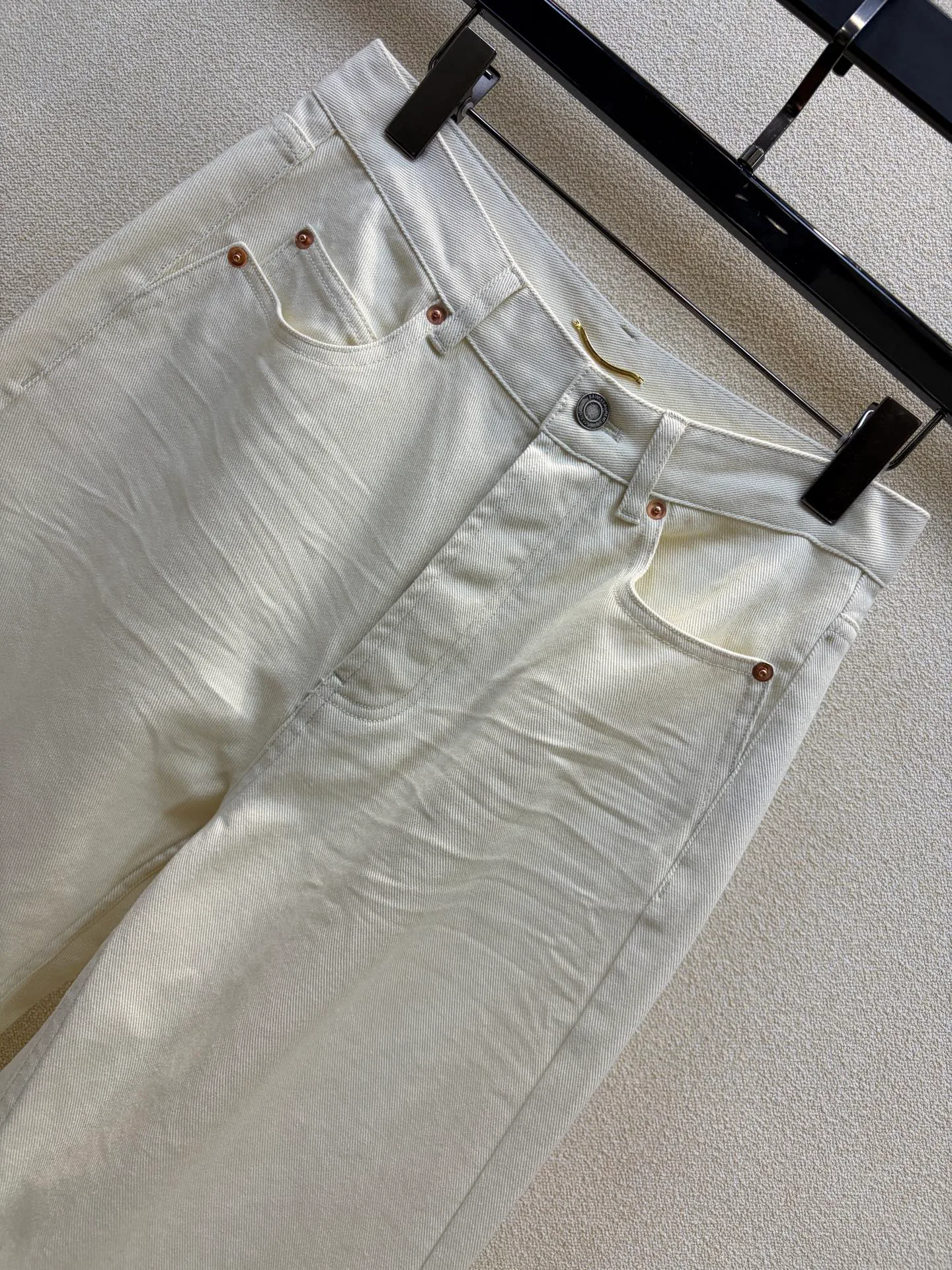 Джинсы Женские Saint Laurent 17416077